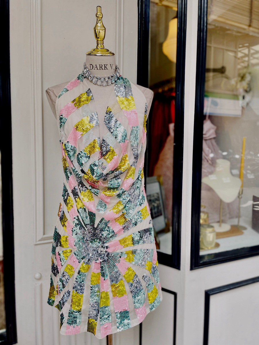 Enticing White 白色網紗繞脖手工炫彩亮片 Mini Dress