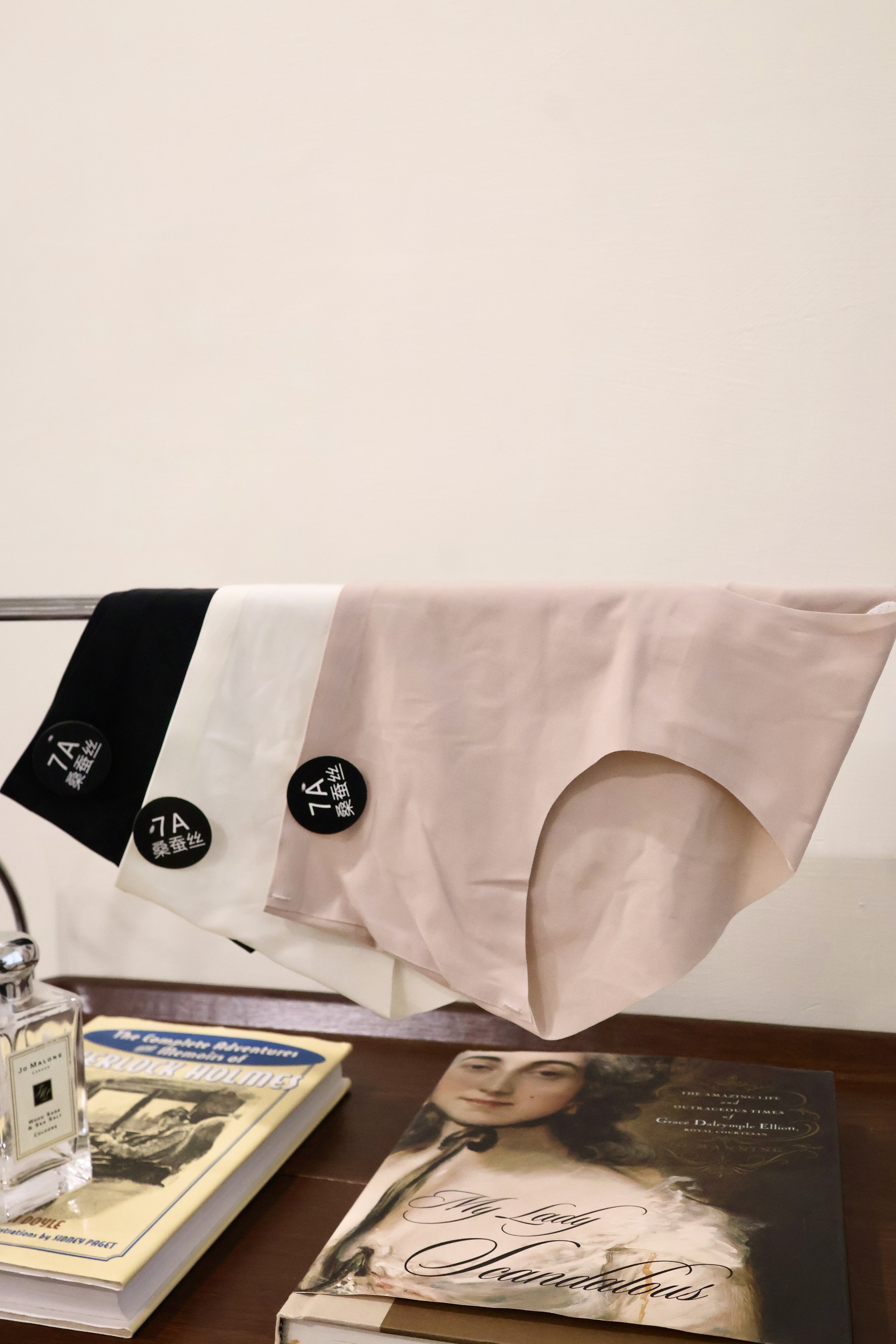 好像沒穿🍼親膚無痕內褲