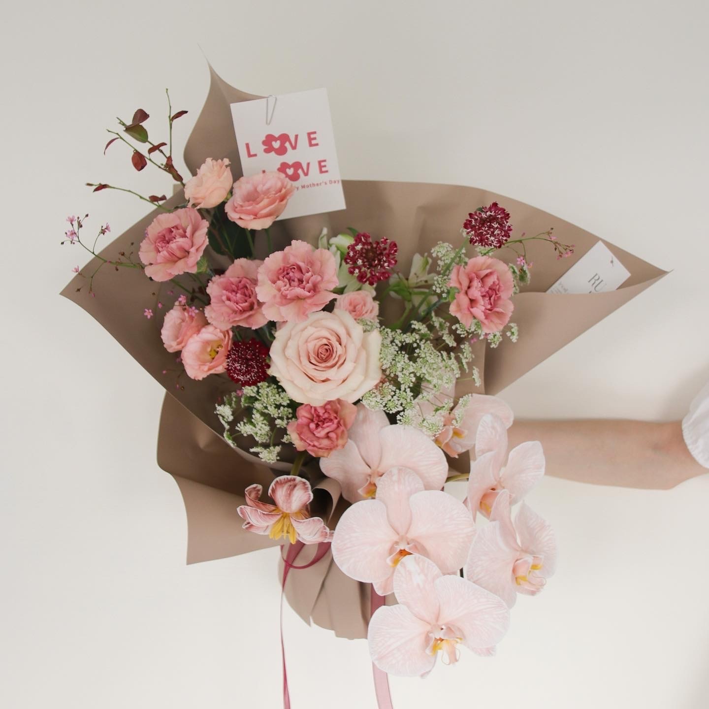 氣派康乃馨蘭花花束