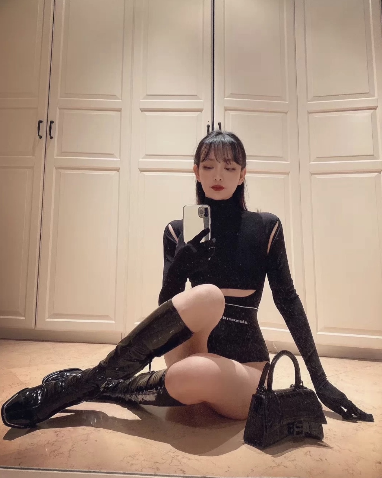 ALEXANDER WANG ロゴ入りタイトスカート Alexander Wang ロゴウエスト ショートパンツ | ブラック