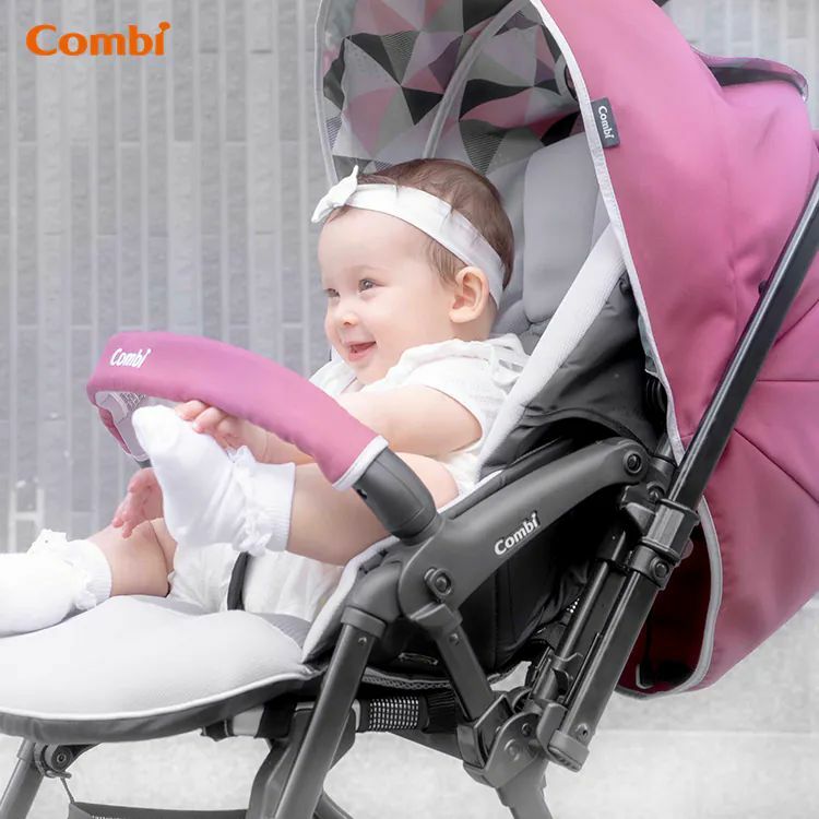 Combi - Sugocal Light Ultra-Lightweight Four-Wheel Steering Stroller (Red) 118090