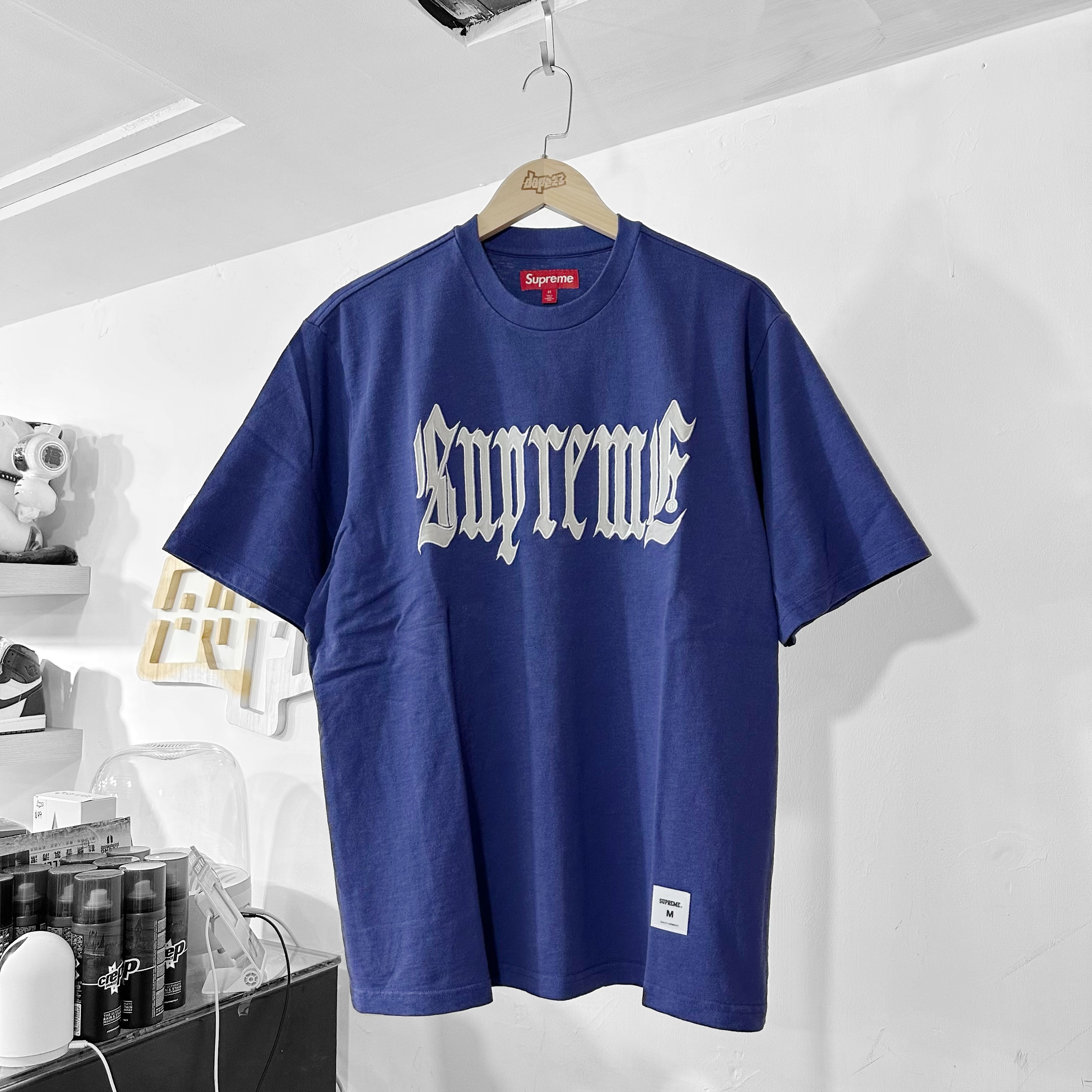 Supreme SS24 Old English S/S Top Navy