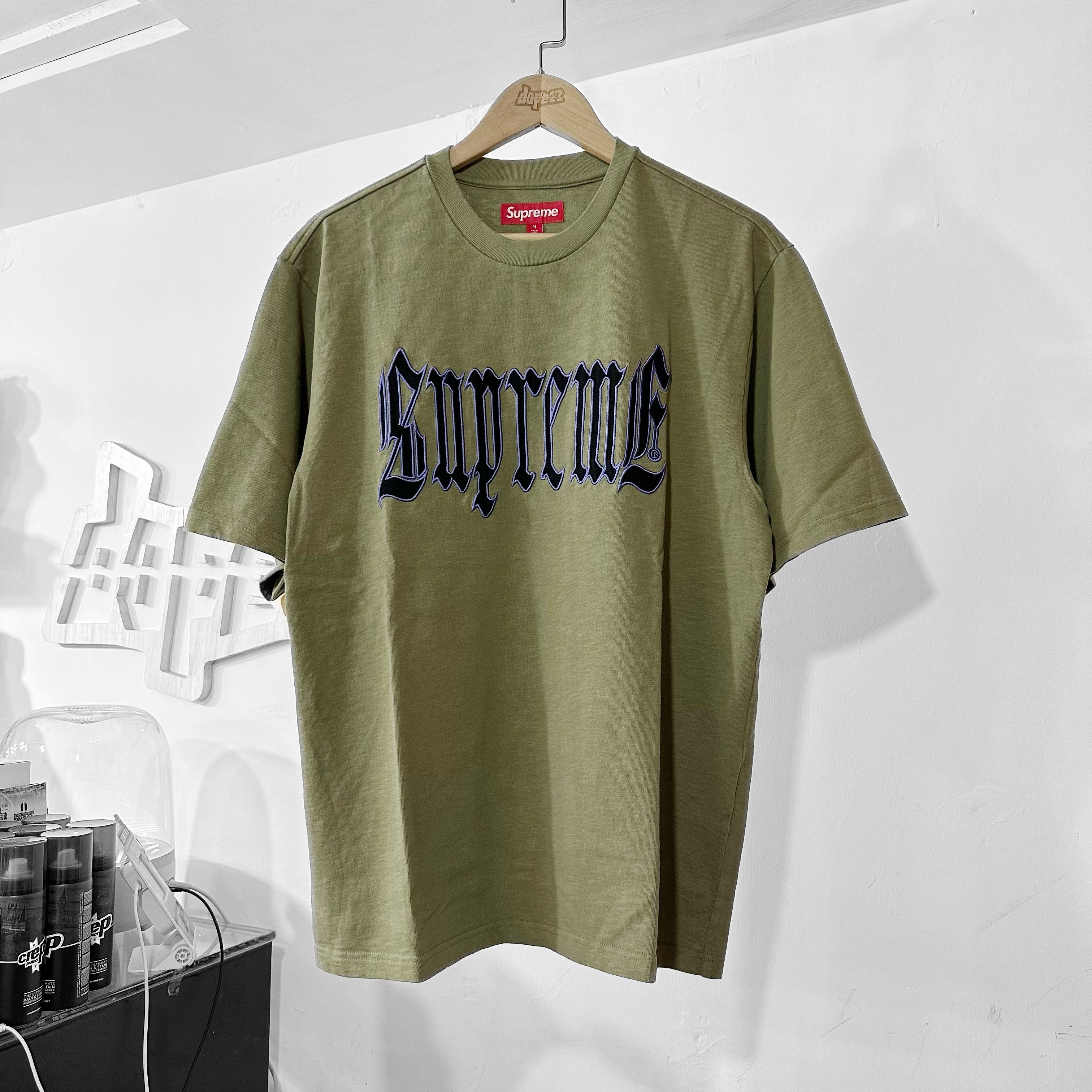 Supreme SS24 Old English S/S Top Olive