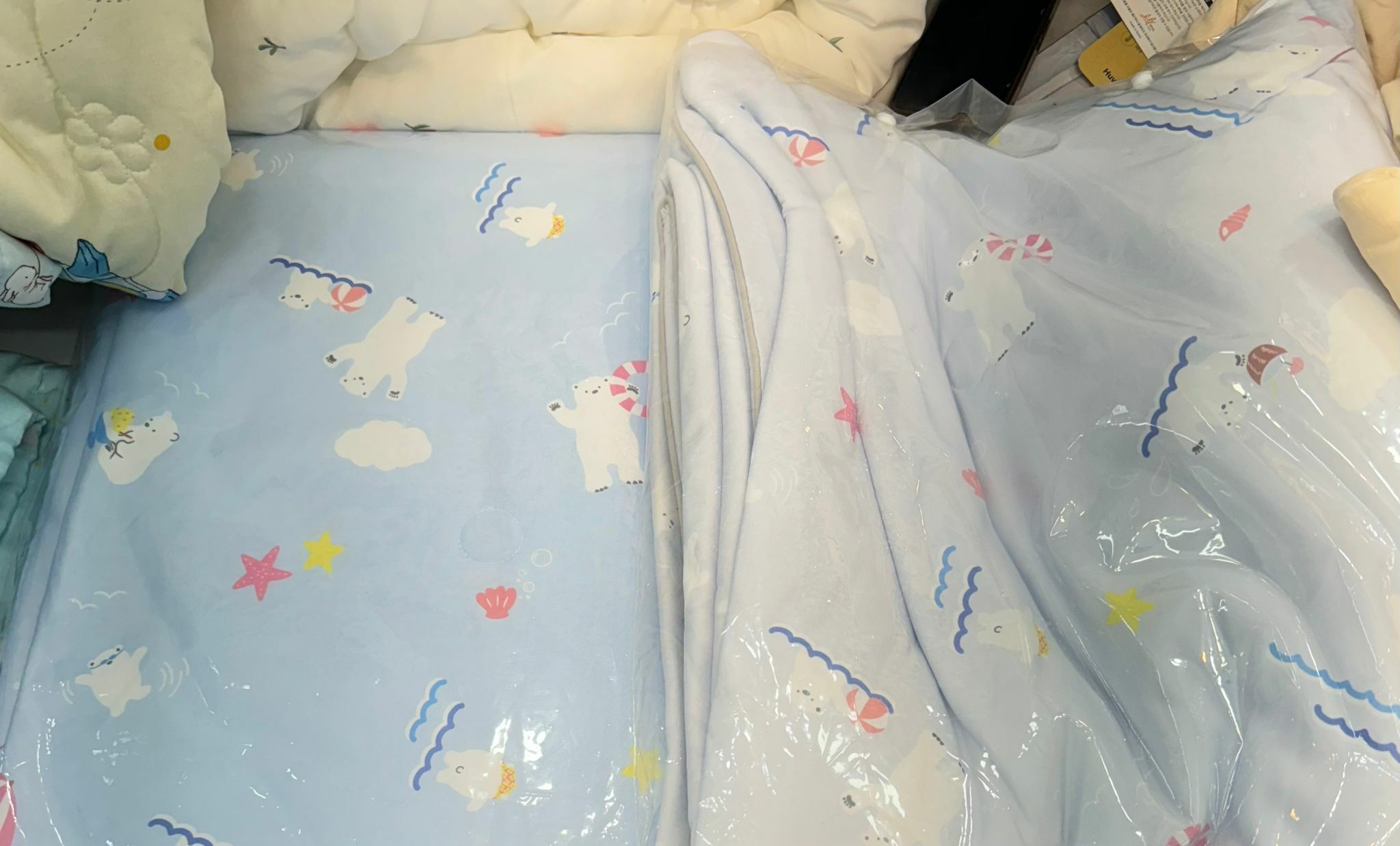 O36 北極熊 莫代爾 天絲枕頭套  $119/1 個。220/1 對