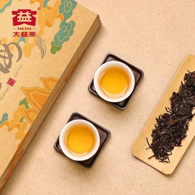 2023年大益普洱生茶山海煙雲2301批500克茶磚