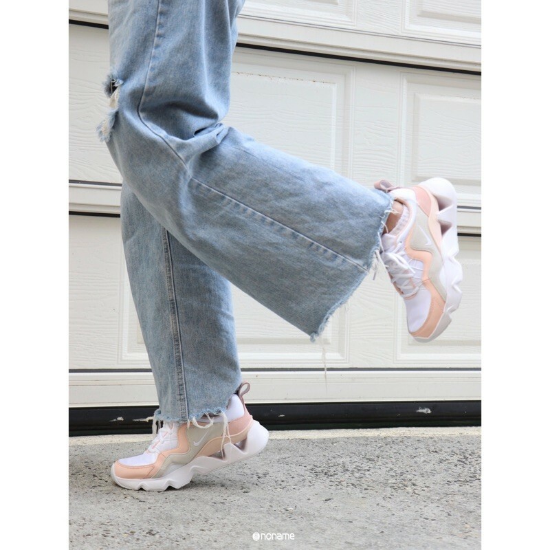 💥出清特價💥 NIKE RYZ 365 韓風 增高 孫芸芸 鏤空 鋸齒 杏桃奶昔 (女款)