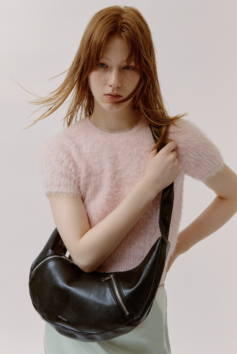 SAMO ONDOH Apple Sling Bag M