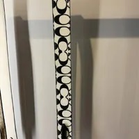 [S] COACH CP365 BW SIGNATURE STRAP,SV/CHALK, 196395167432 (SCO760)