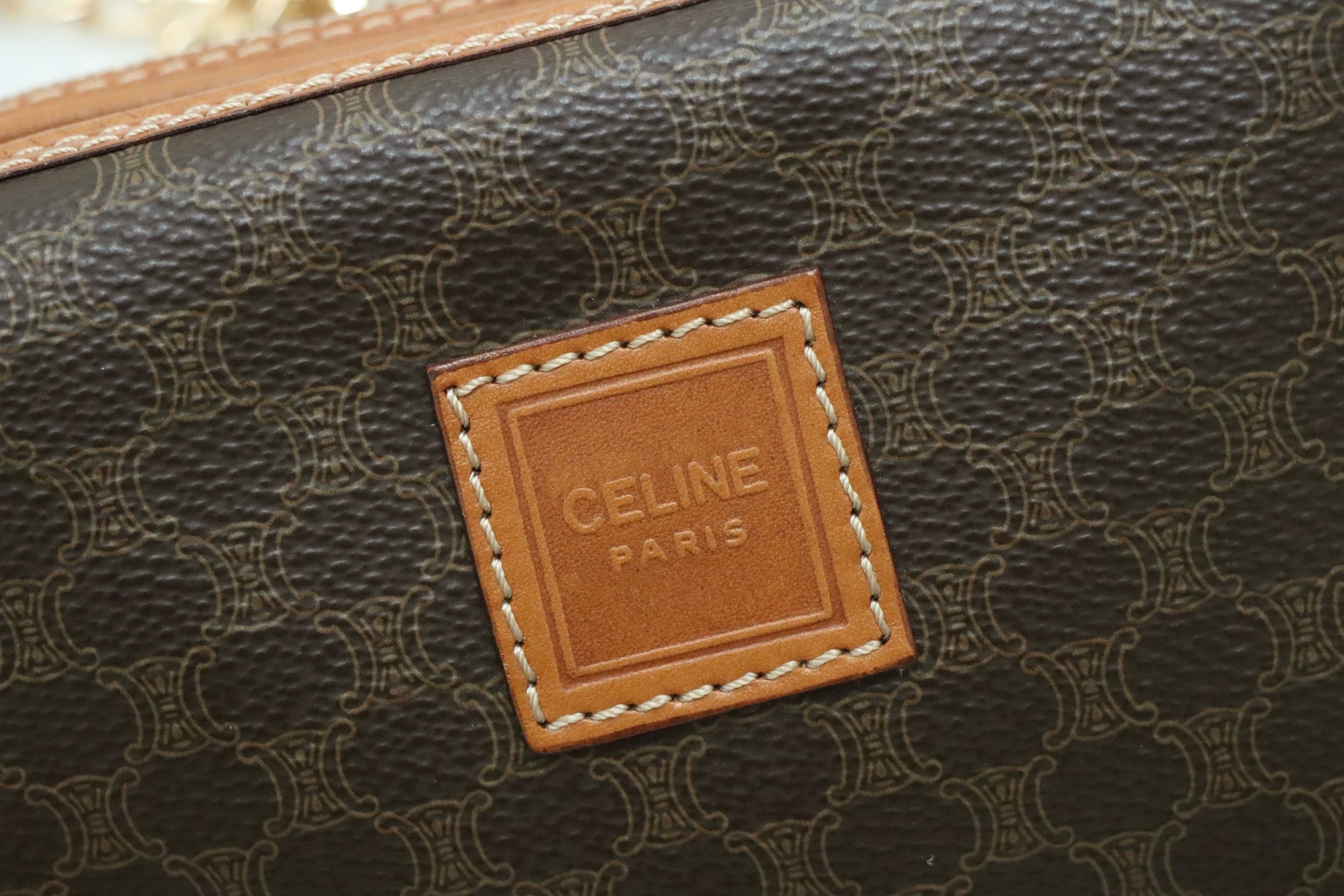 Celine pouch 啡色mini 方型Logo🤎