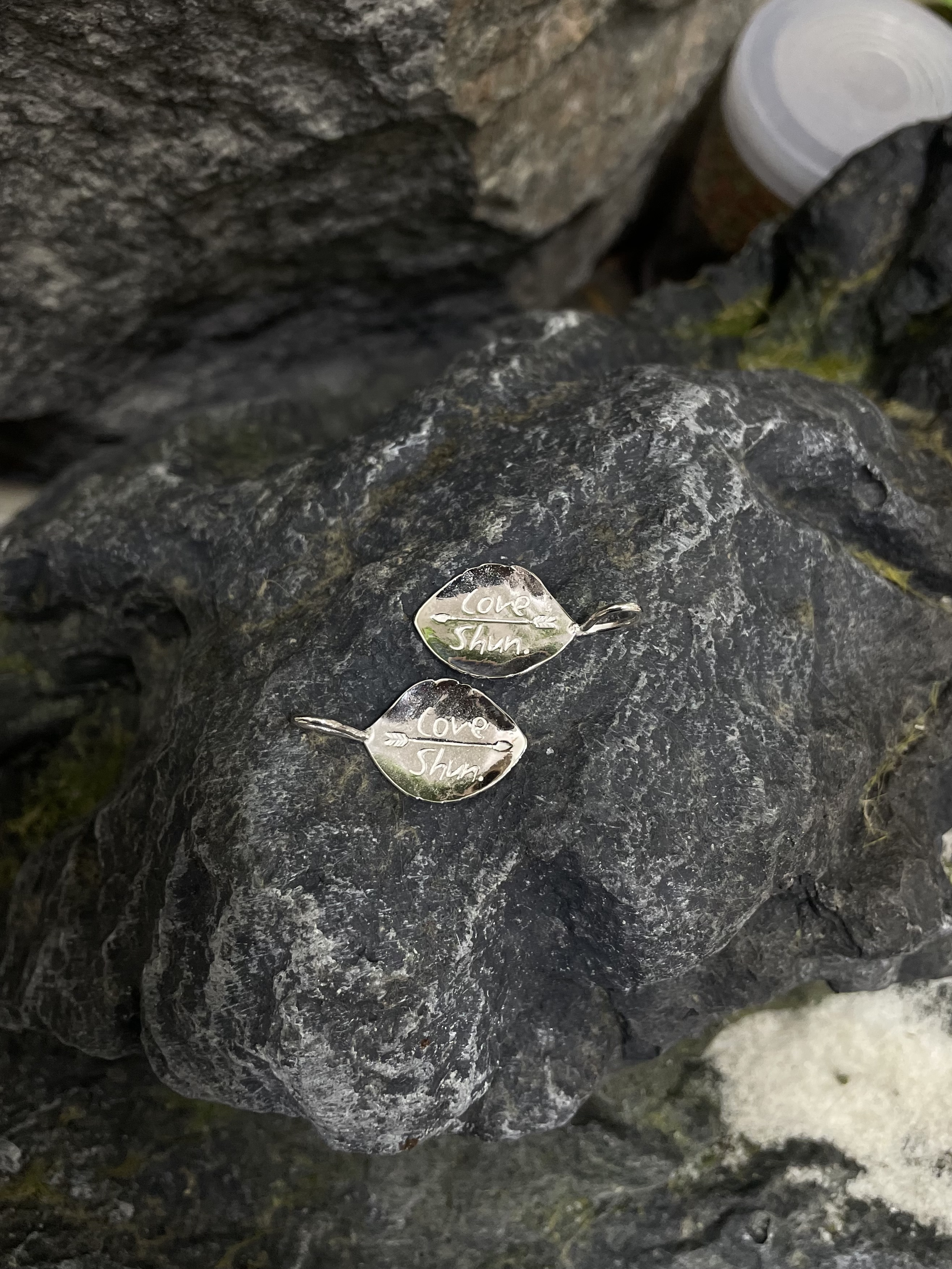 Katou Shun Thunder Love Feather