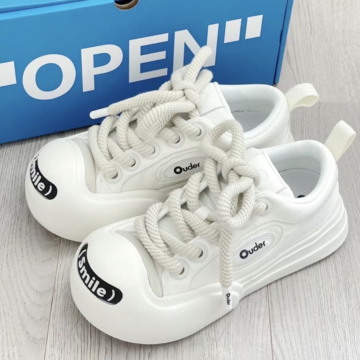 Ouder Smiler 開口笑 圓頭 厚底 低筒 帆布鞋 平民版 解構 全白