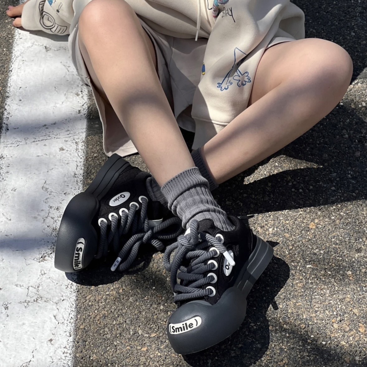 Ouder Smiler 開口笑 圓頭 厚底 低筒 帆布鞋 平民版 解構 黑灰