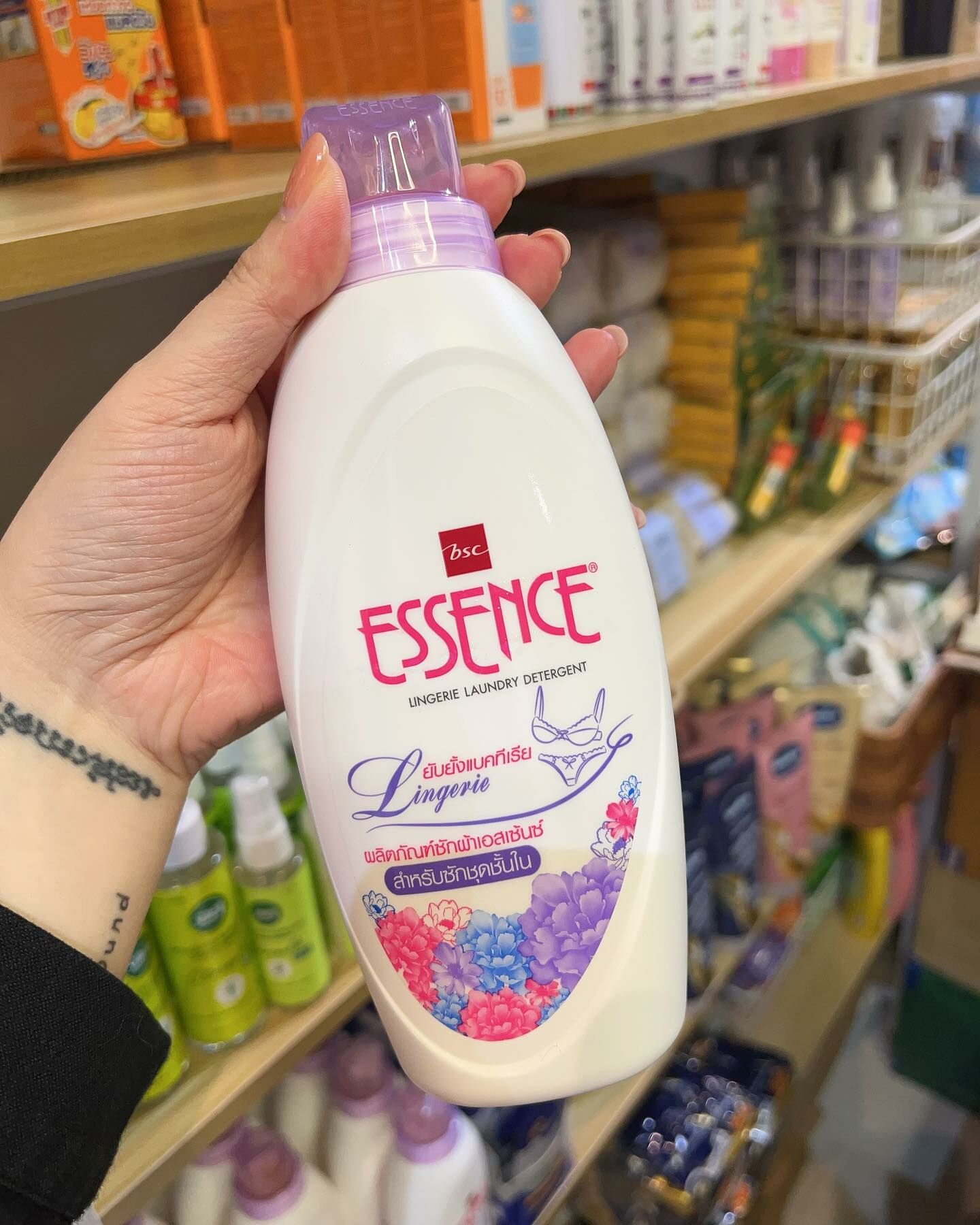 ESSENCE 內衣洗衣液
