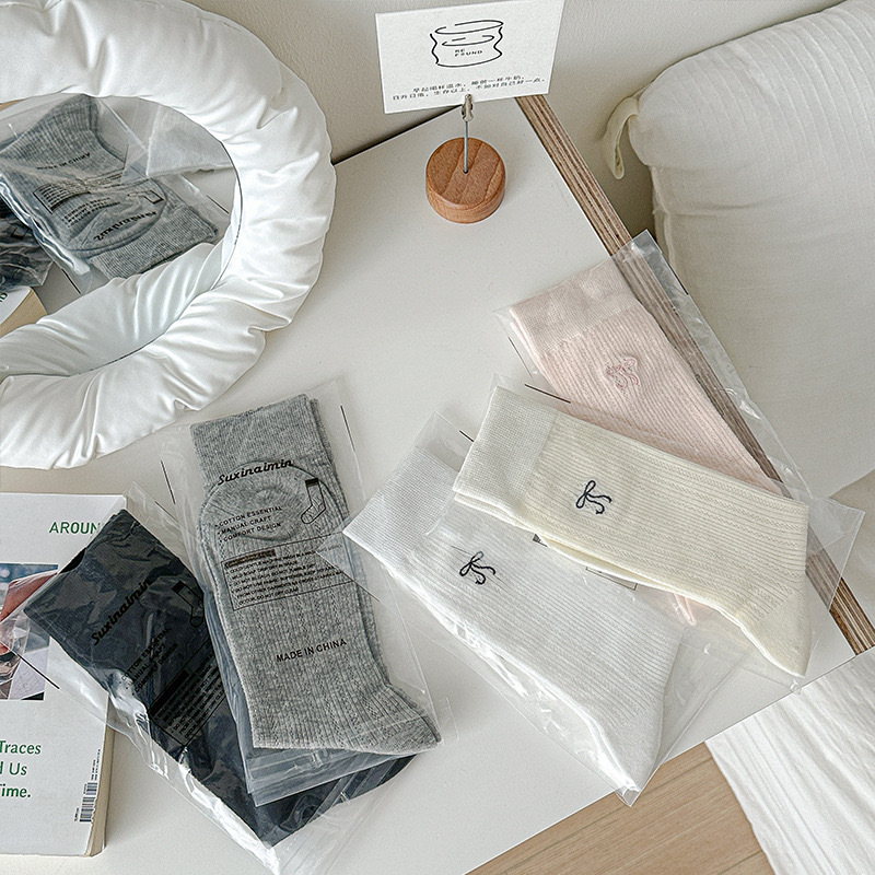 《4057》♾️芭蕾風縷空刺繡蝴蝶結中筒襪