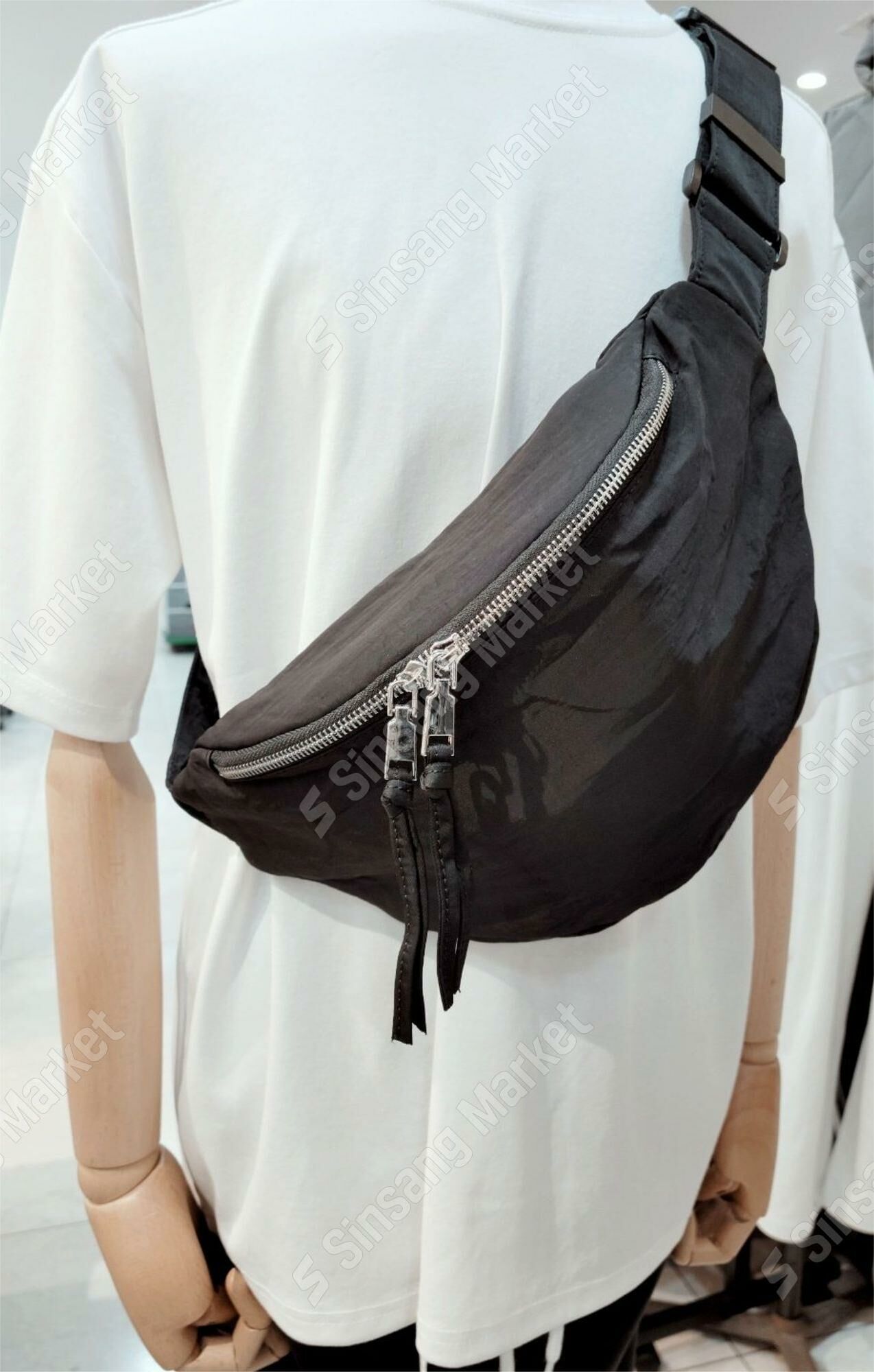 雙向拉鍊半月尼龍斜跨包