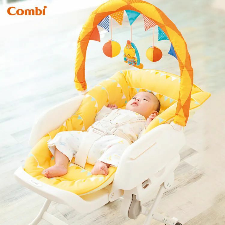Combi Joy 安撫餐搖椅 (手動版) 116699