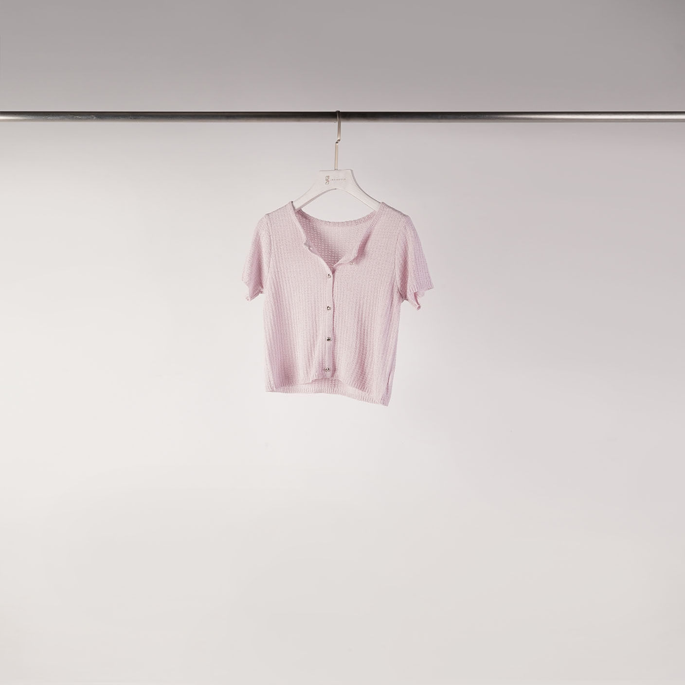 質感簍空愛心釦針織衫 | 3色