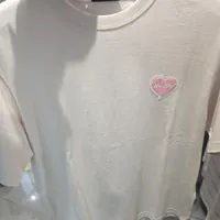 [S] NERDY HEART WAPPEN S/S T-SHIRT,PINK, PNES23KG140904 (SN426)