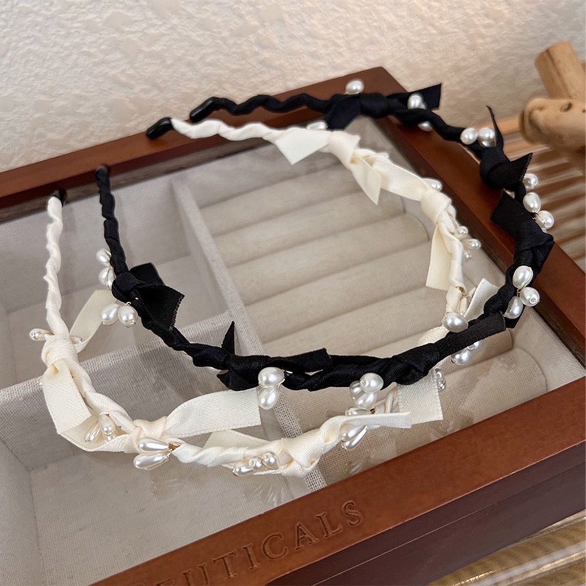 C54珍珠扭結髮箍