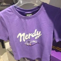 [S] NERDY W'S MILK CROPPED S/S T-SHIRT,PURPLE, PNES23KG221703 (SN428)