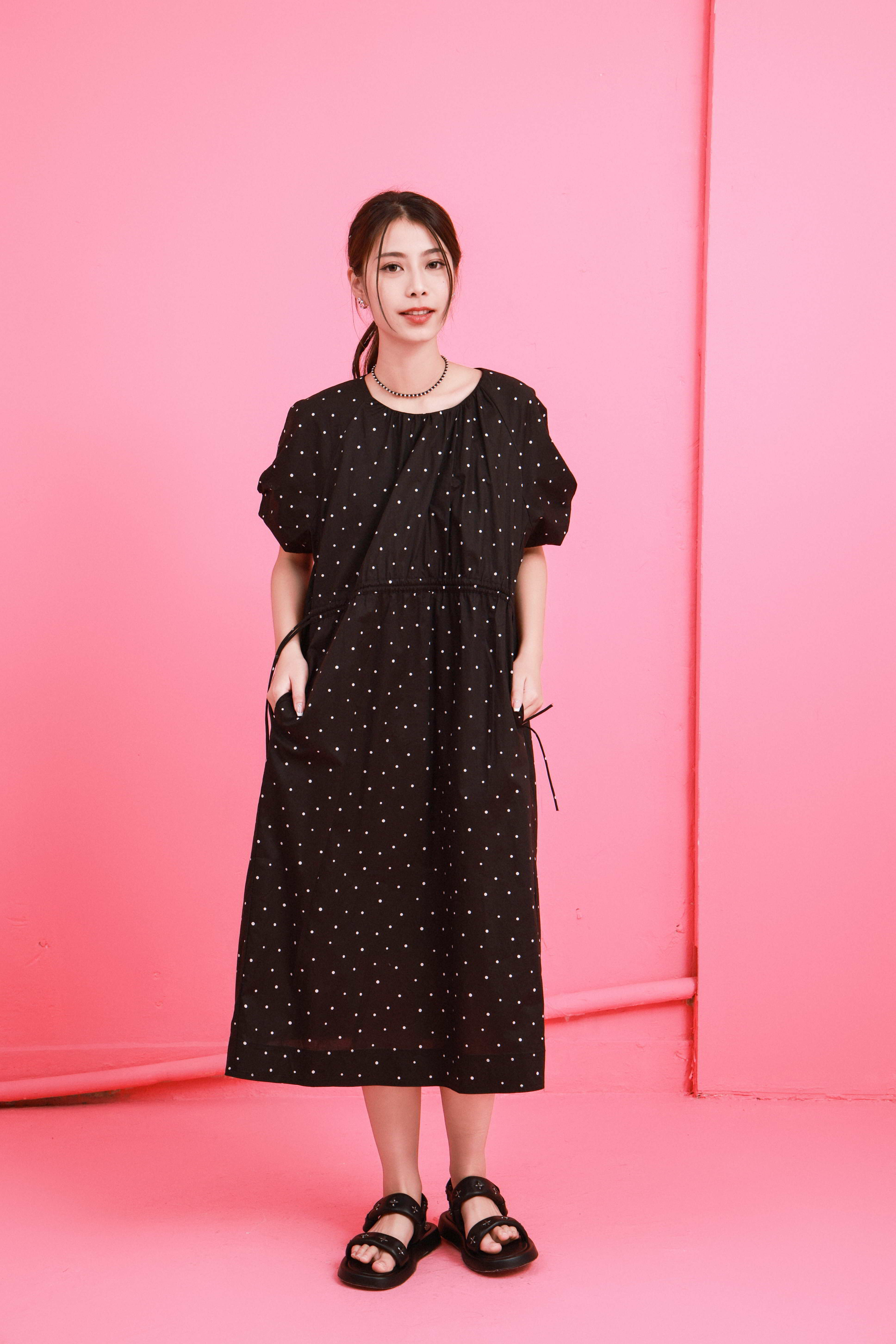 前束繩波點連身裙 (*現貨款式）