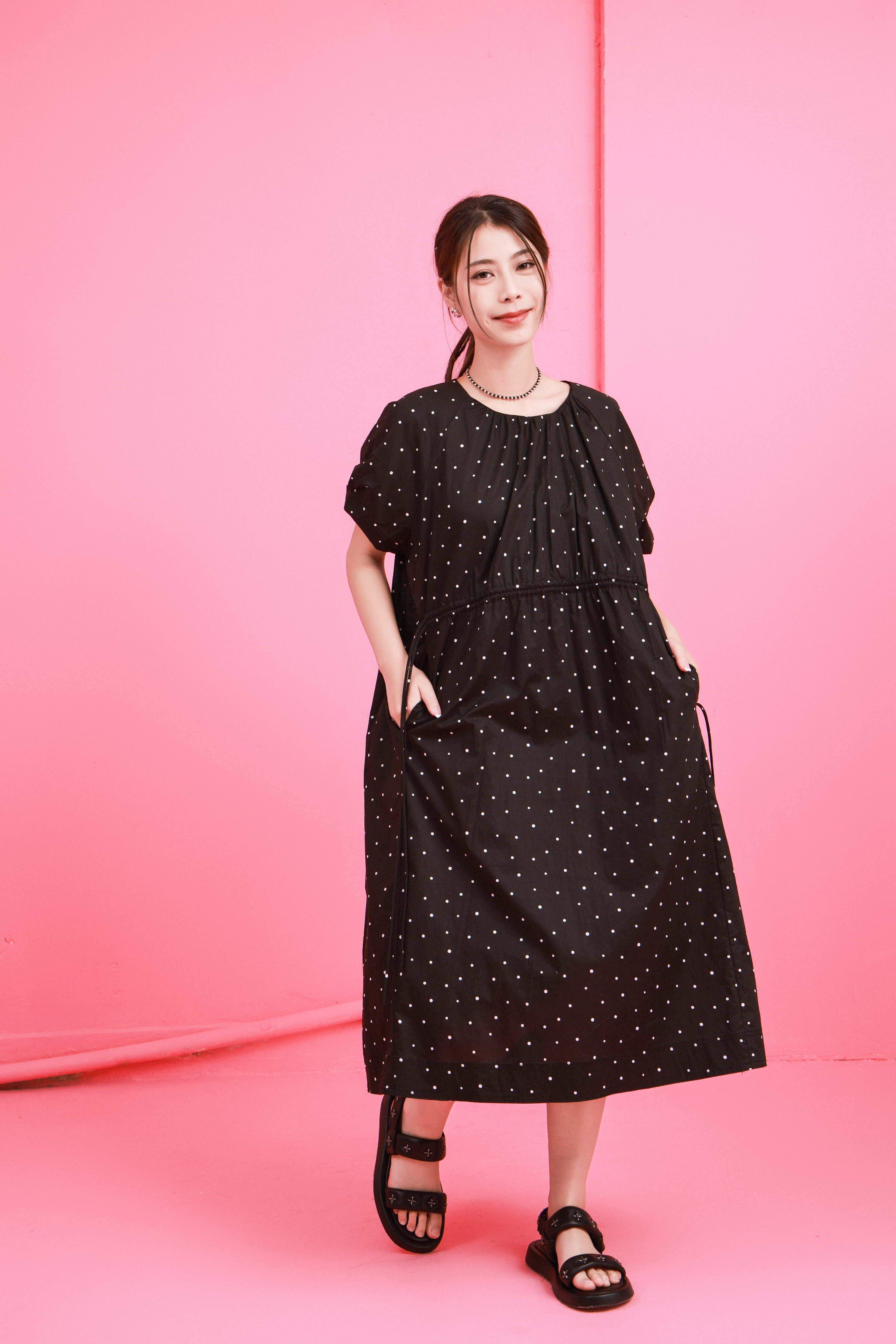 前束繩波點連身裙 (*現貨款式）