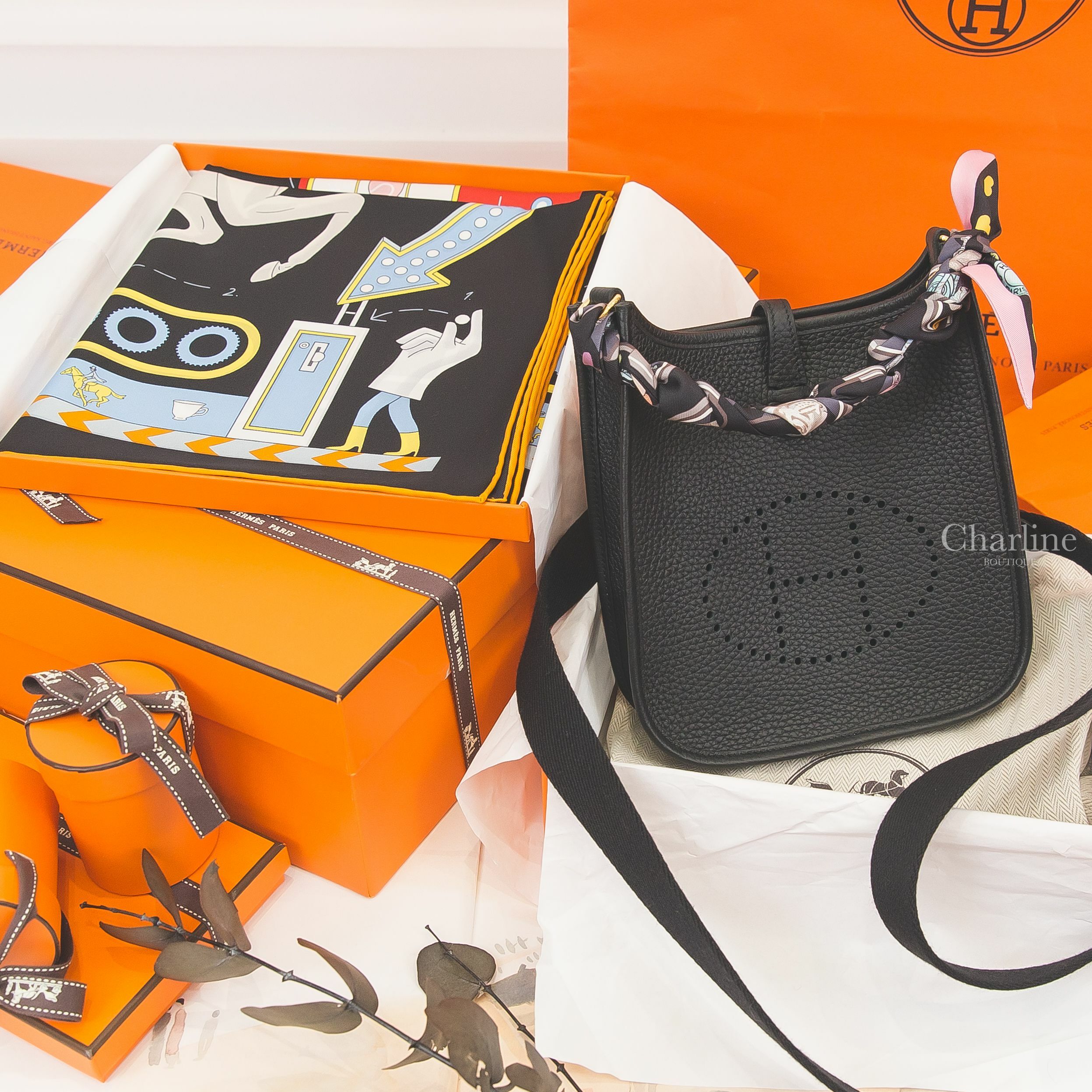 Hermès Evelyne 16cm 89 黑色金釦,Hermès Story Twilly 黑色/玫瑰色/灰色絲巾,Hermès Tea For Two Scarf 90 黑色/紅色/彩色方巾-Charline Boutique 精品代購