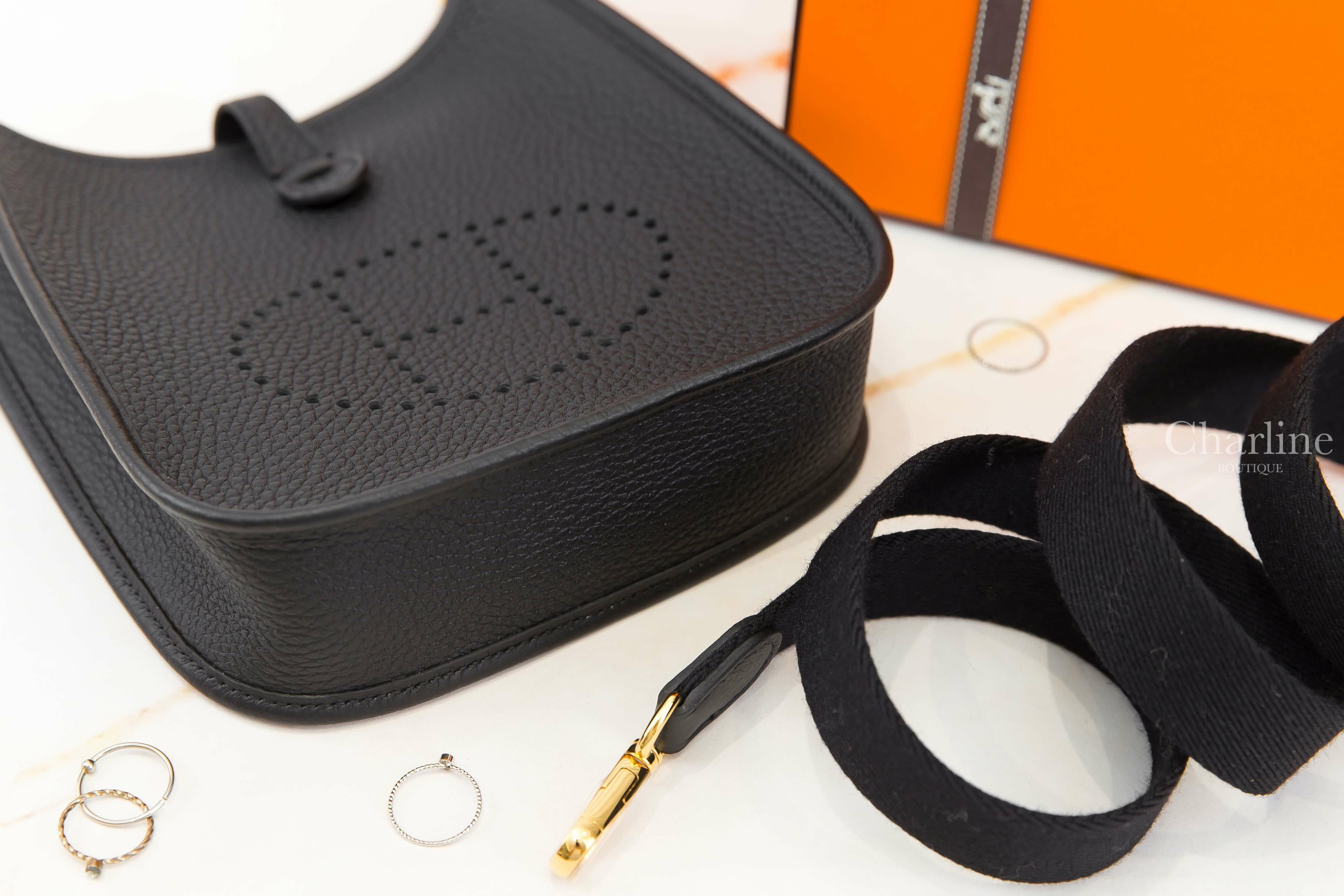 Hermès Evelyne TPM 16cm 89 Noir Taurillon Clemence B刻黑色金釦簍空洞洞肩背包-Charline Boutique 精品代購