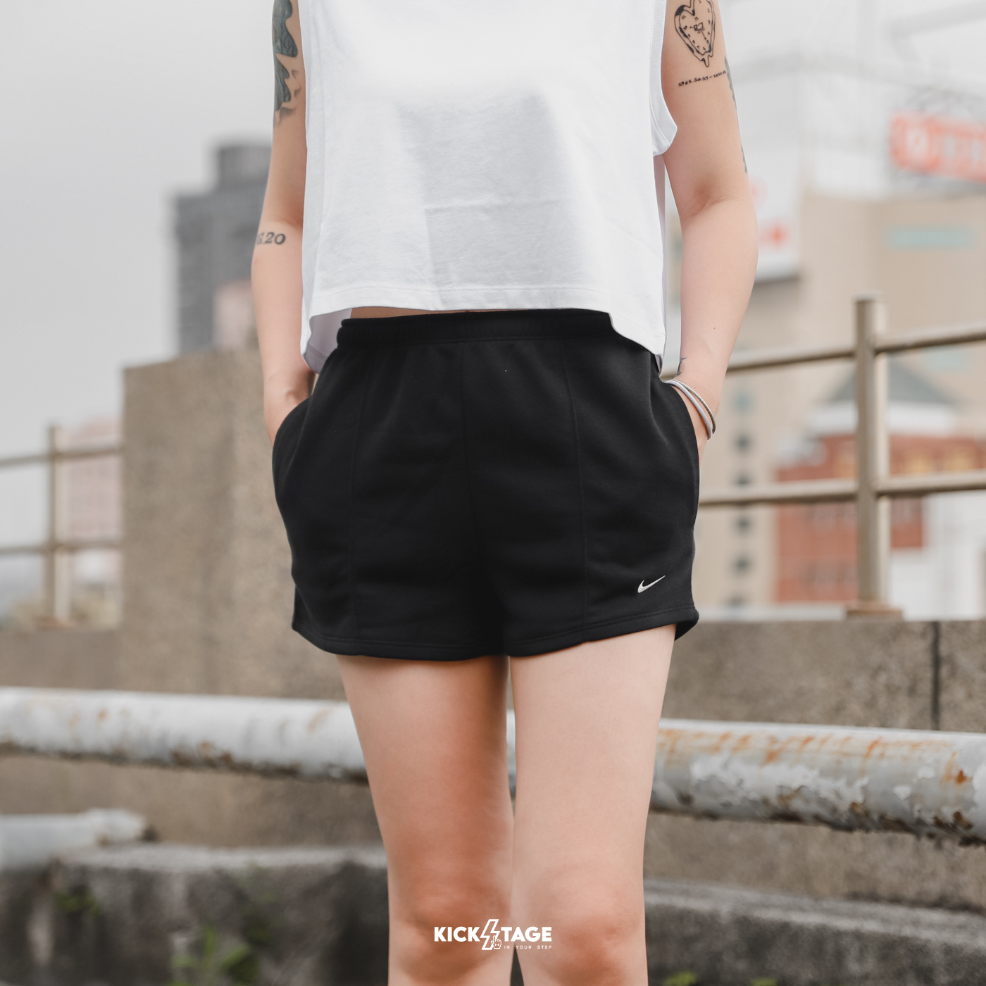 女款 NIKE SPORTSWEAR CHILL TERRY SHORT 黑色 高腰 法國毛圈布 短褲【FN2456-010】