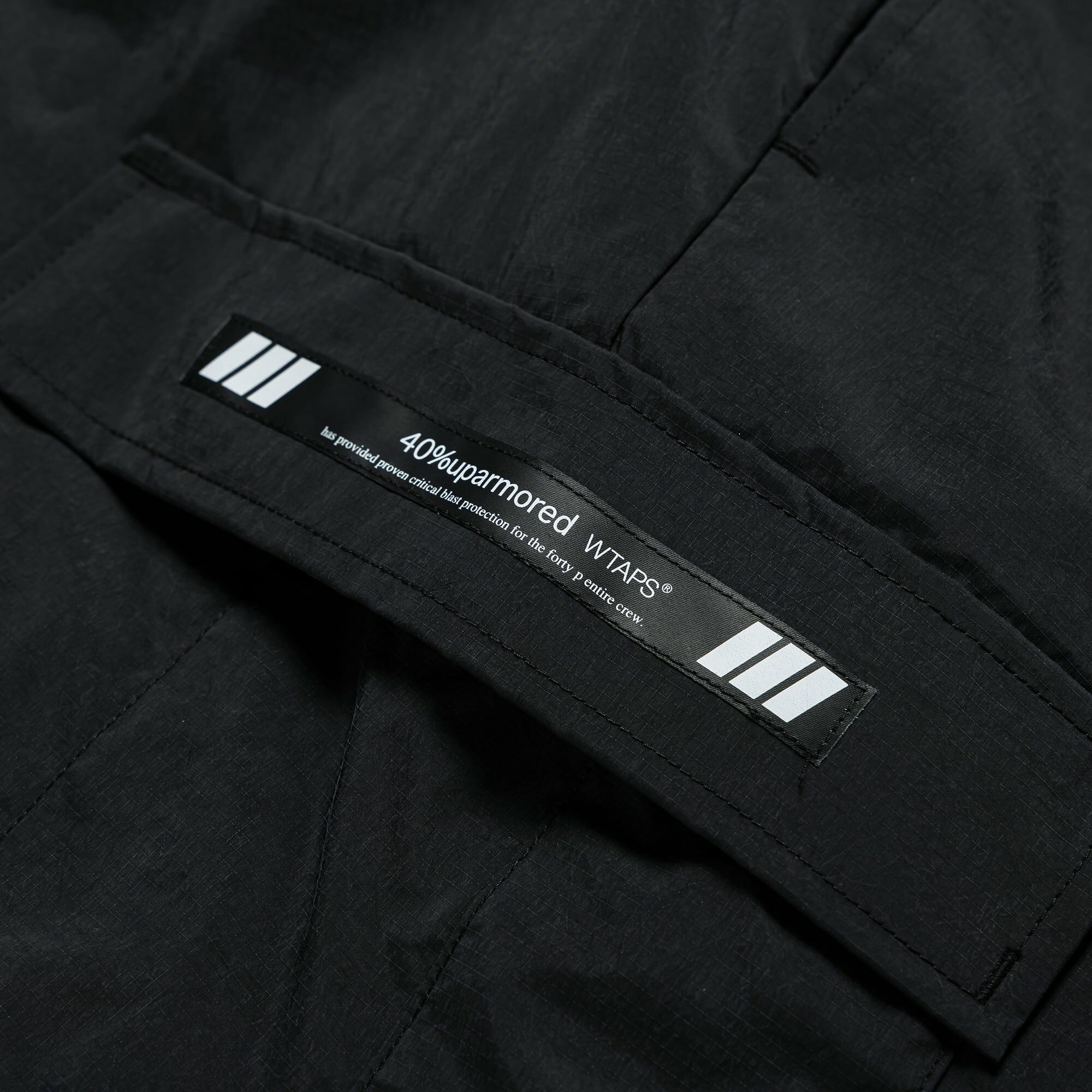 241CWDT-PTM02 LEZ / 6P / TROUSERS / NYLON. RIPSTOP. DOT 241CWDT-PTM02 LEZ / 6P / TROUSERS / NYLON. RIPSTOP. DOT