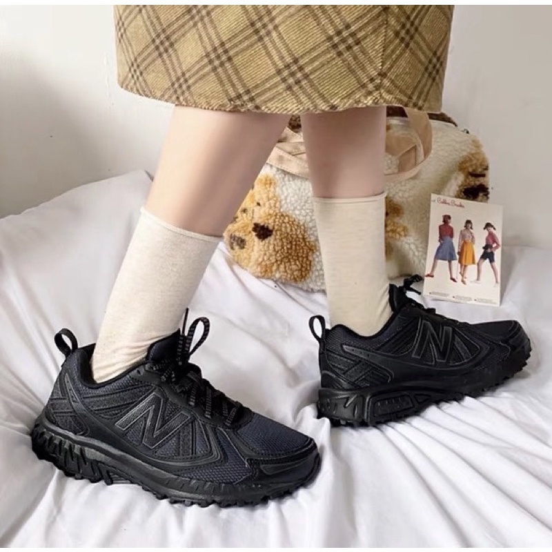 NEW BALANCE MT410 "TRIPLE BLK"