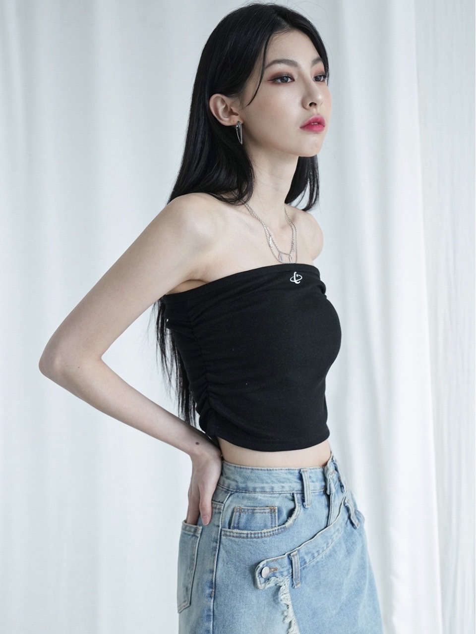 <預購> 韓國AVANDRESS Vivamoon Vivid 平口上衣 短版上衣 平口背心 辣妹風