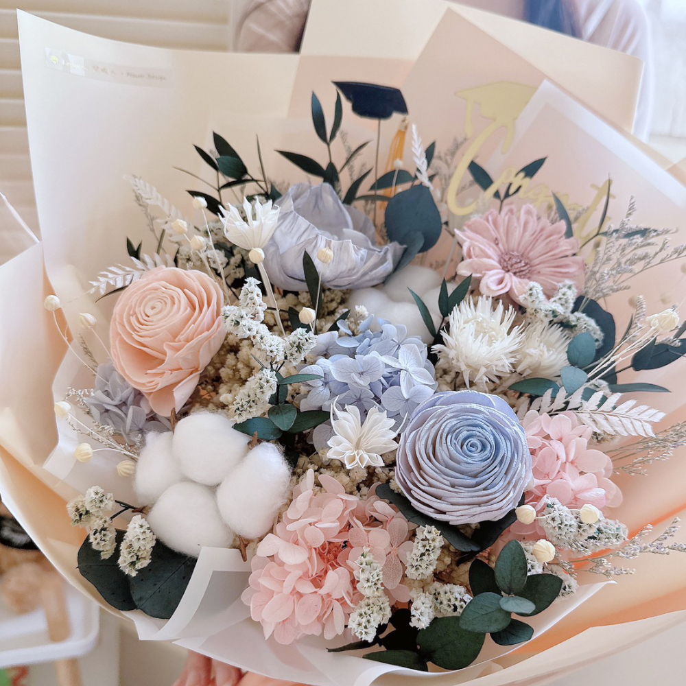 藍粉色系畢業花束