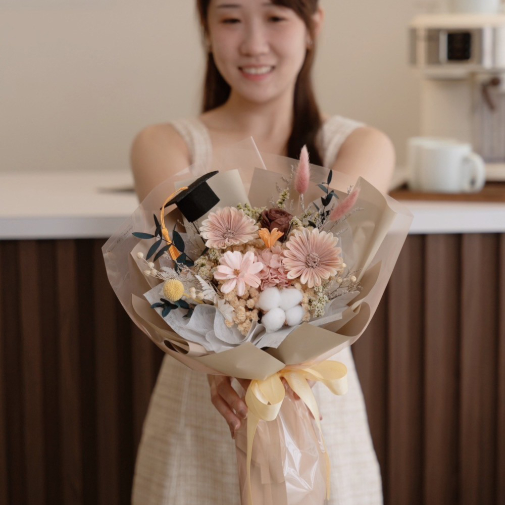 光之旅程畢業花束 / 奶茶色太陽花