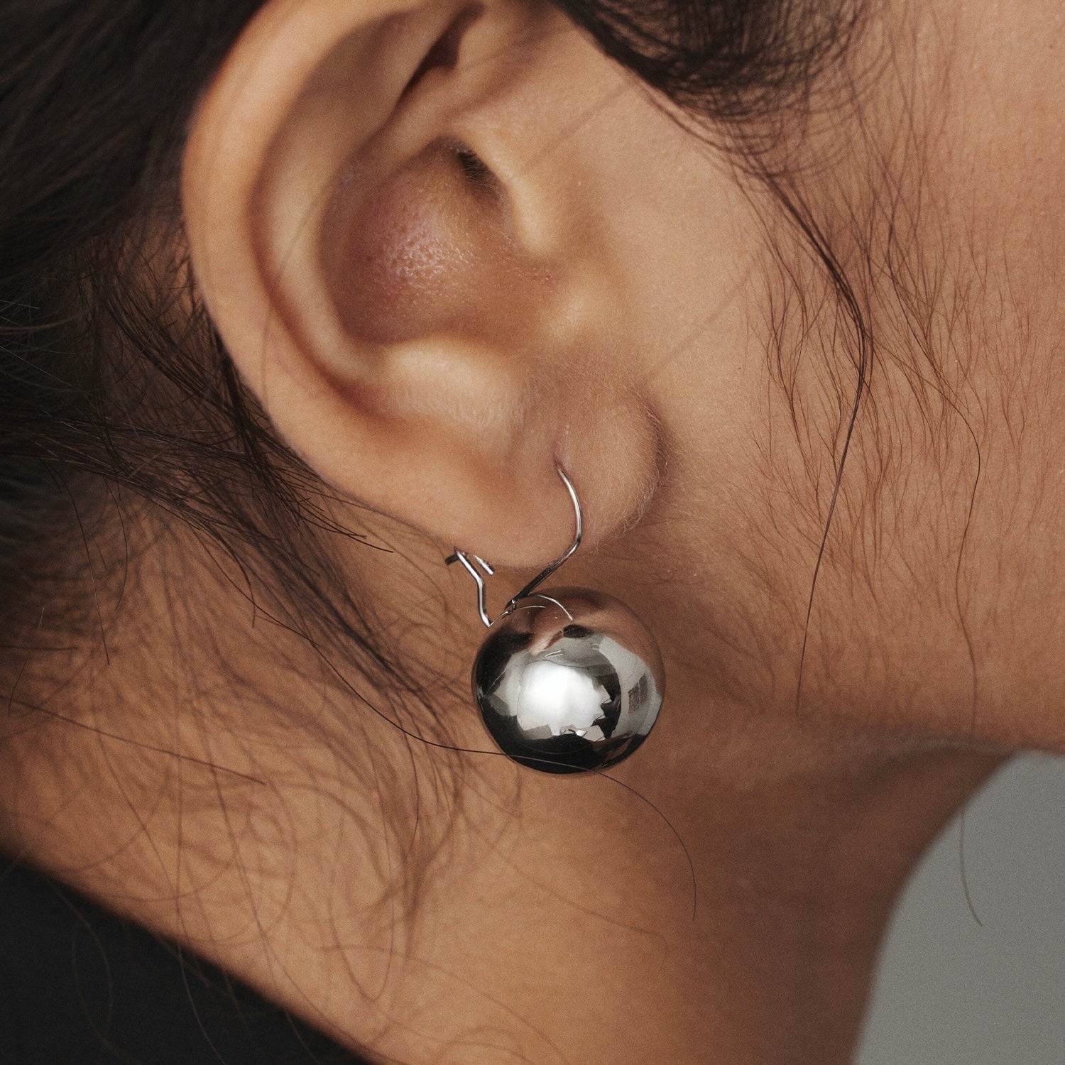 cene 球球耳針耳環