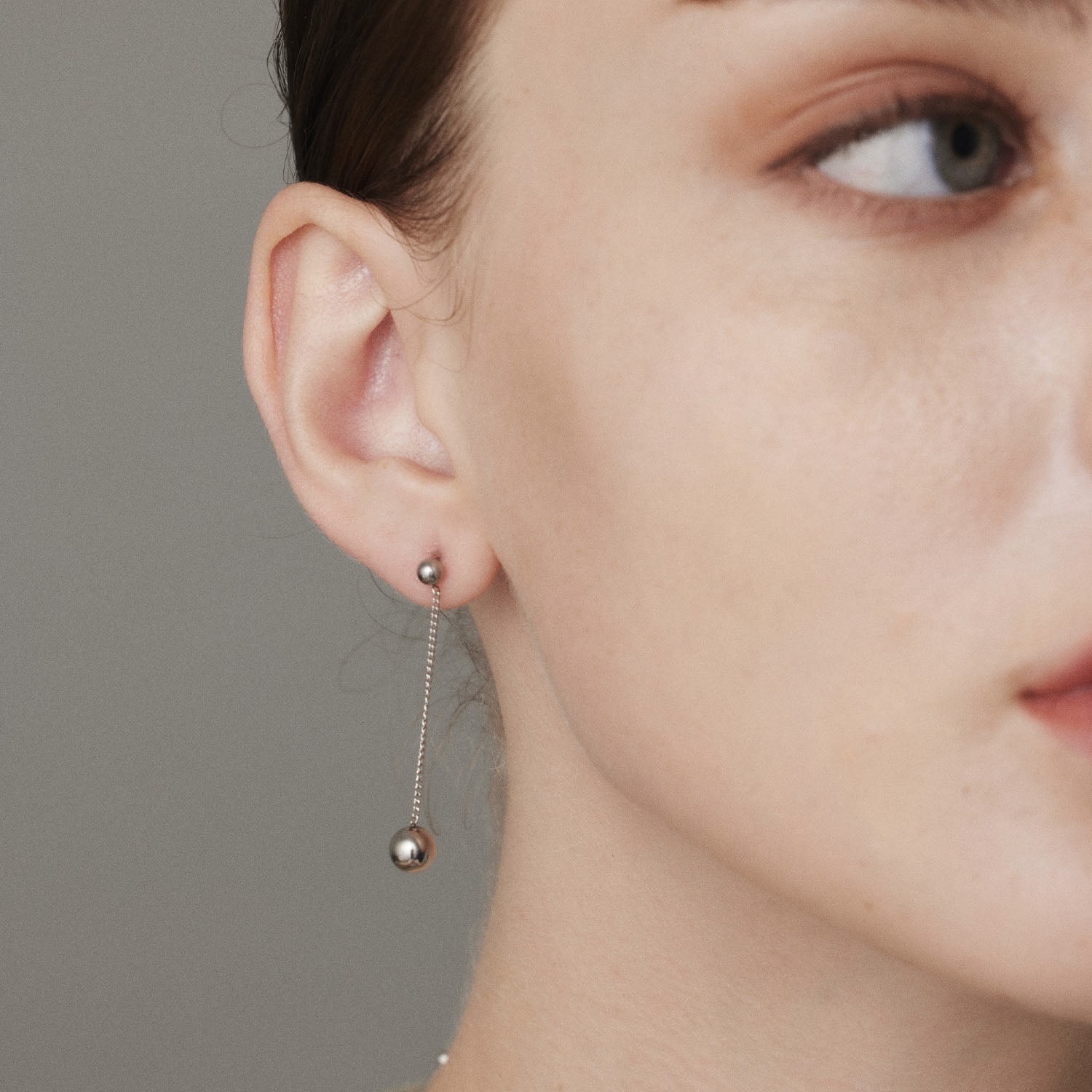 cene 垂掛球球耳針耳環