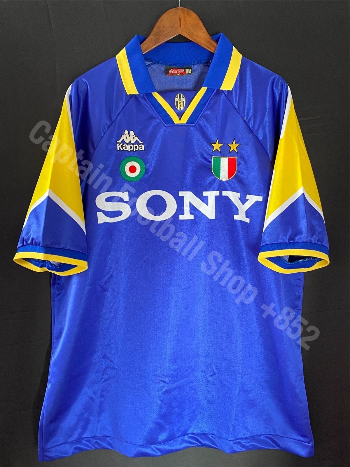 Juventus 1995-1996 UEFA Champions League Kappa Away Shirt