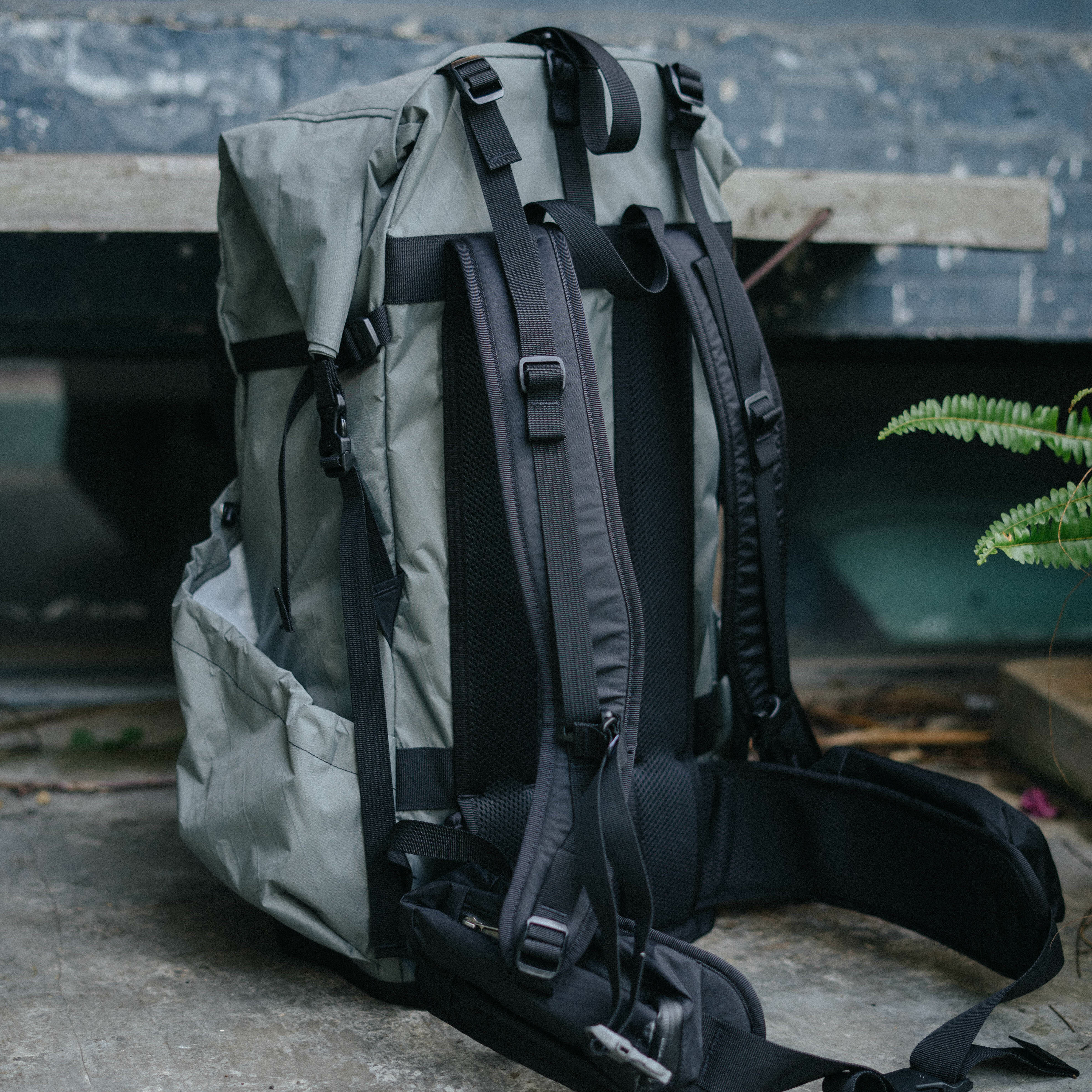 HANCHOR MARL X AMOUTER 限定登山包 21-51L /MESH/ 主包灰 (灰色側袋)