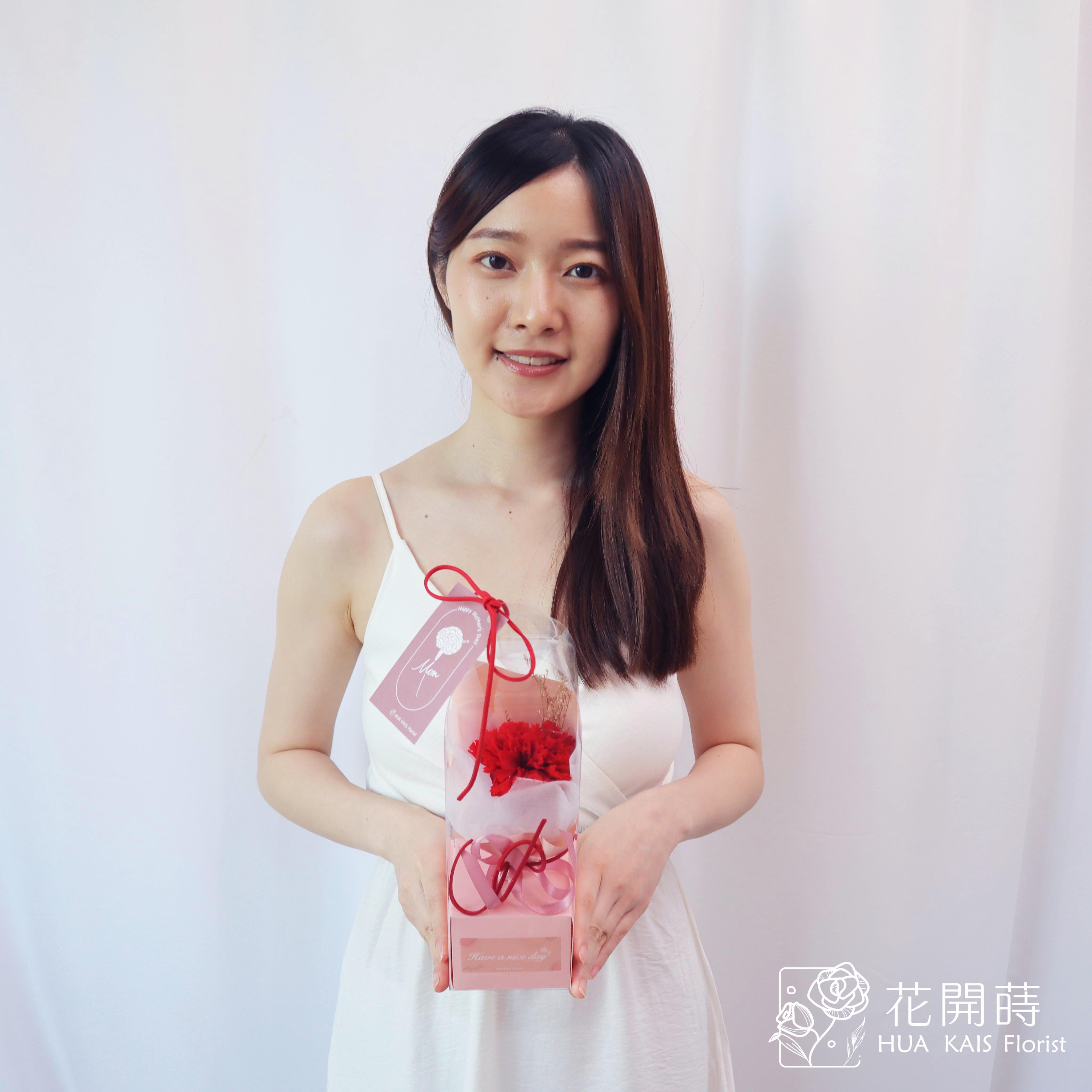 康乃馨小花束|紅色康乃馨|小花束|母親節禮物|永生康乃馨