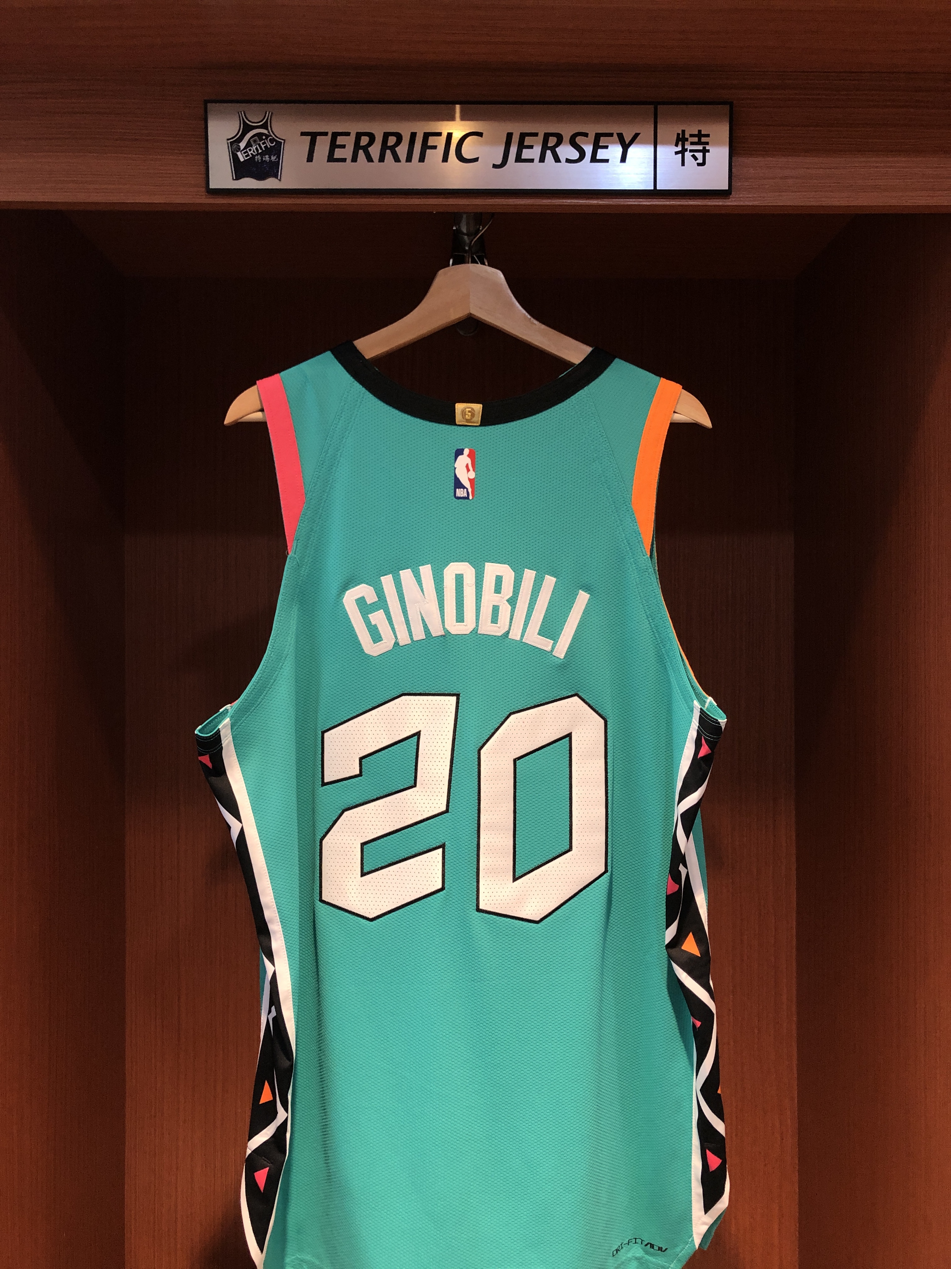 NBA球衣 Manu Ginobili 聖安東尼奧馬刺城市 辣椒綠 City Nike Authentic 球員版 電繡 含贊助商標 全新
