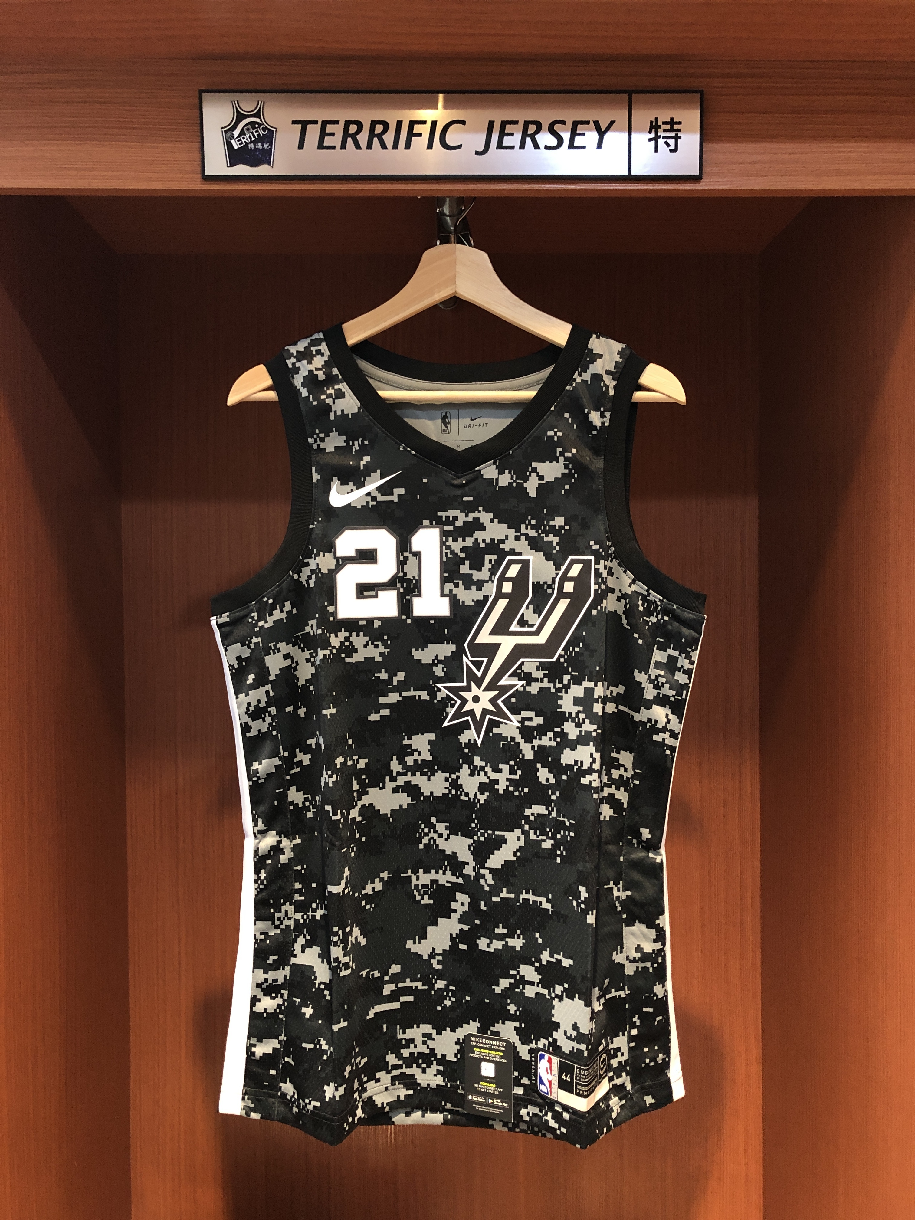 NBA球衣 Tim Duncan 聖安東尼奧馬刺城市 迷彩黑 City Nike Swingman 球迷版 熱轉印 全新