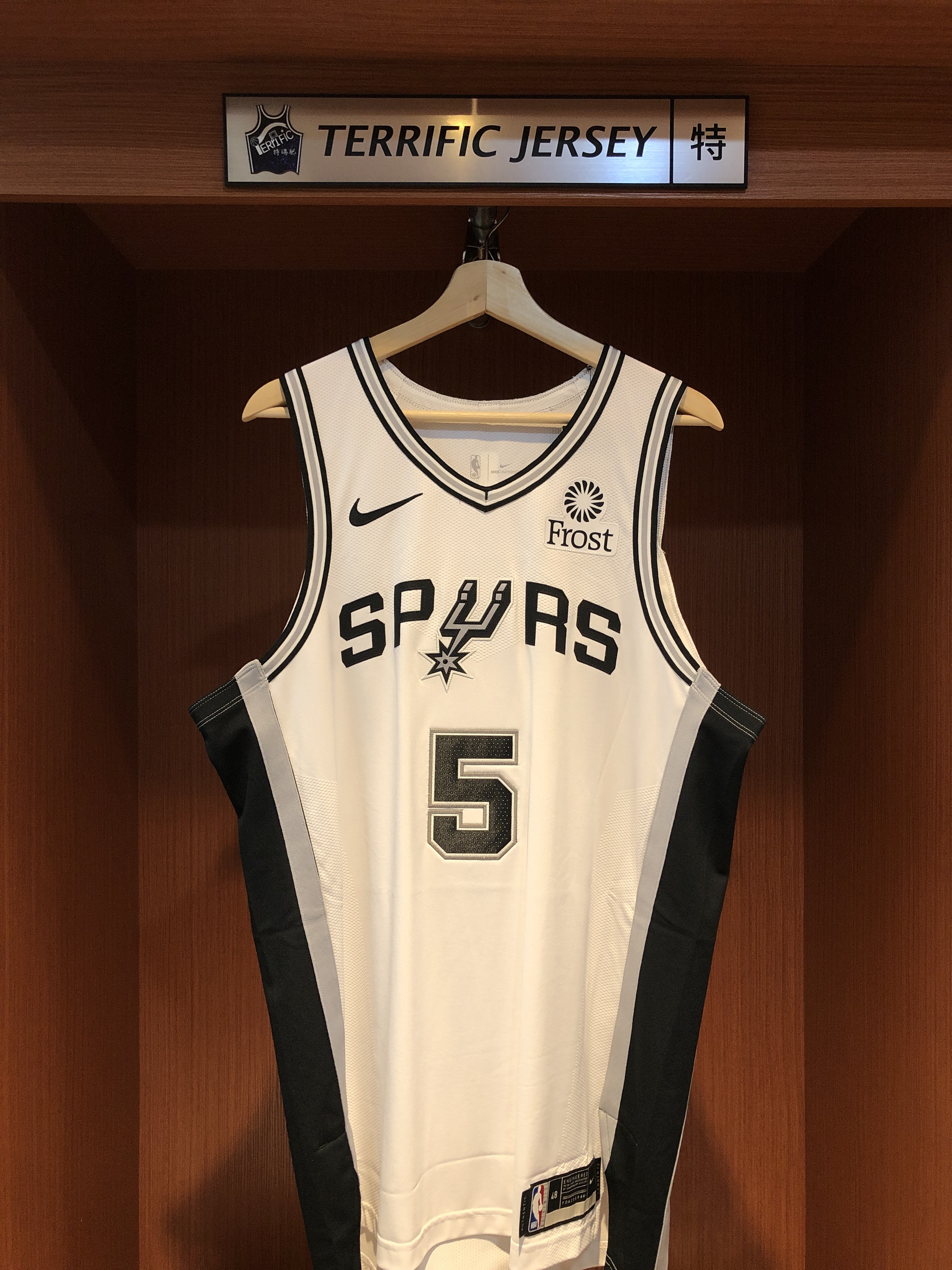 NBA球衣 Dejounte Murray 聖安東尼奧馬刺白 Association Nike Authentic 球員版 電繡 含贊助商標 全新