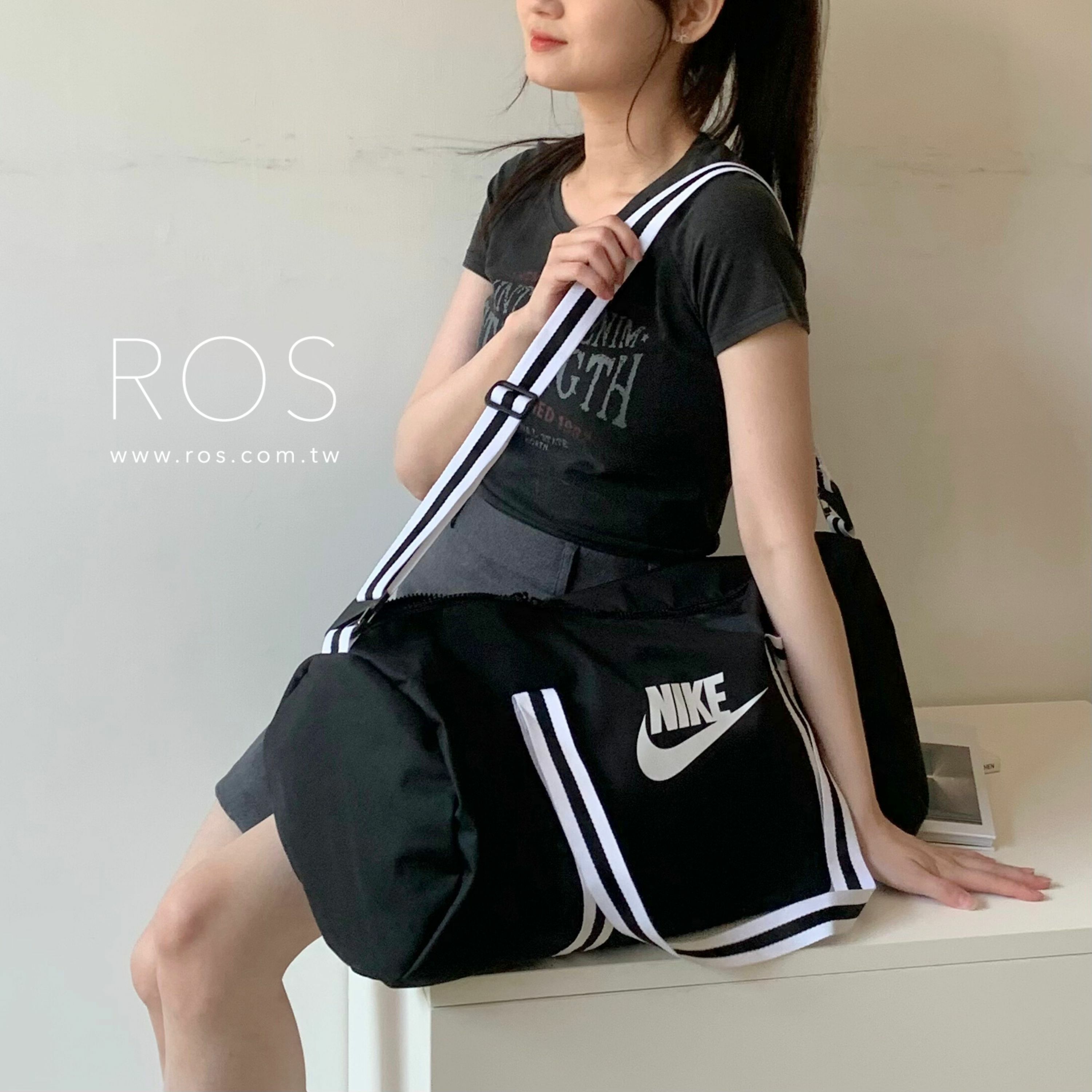 Nike Heritage Duffel 圓筒旅行袋