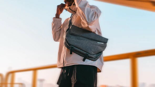 大容量!大進化!】NIID Radiant Urban Sling R1 Mega 時尚隨身袋
