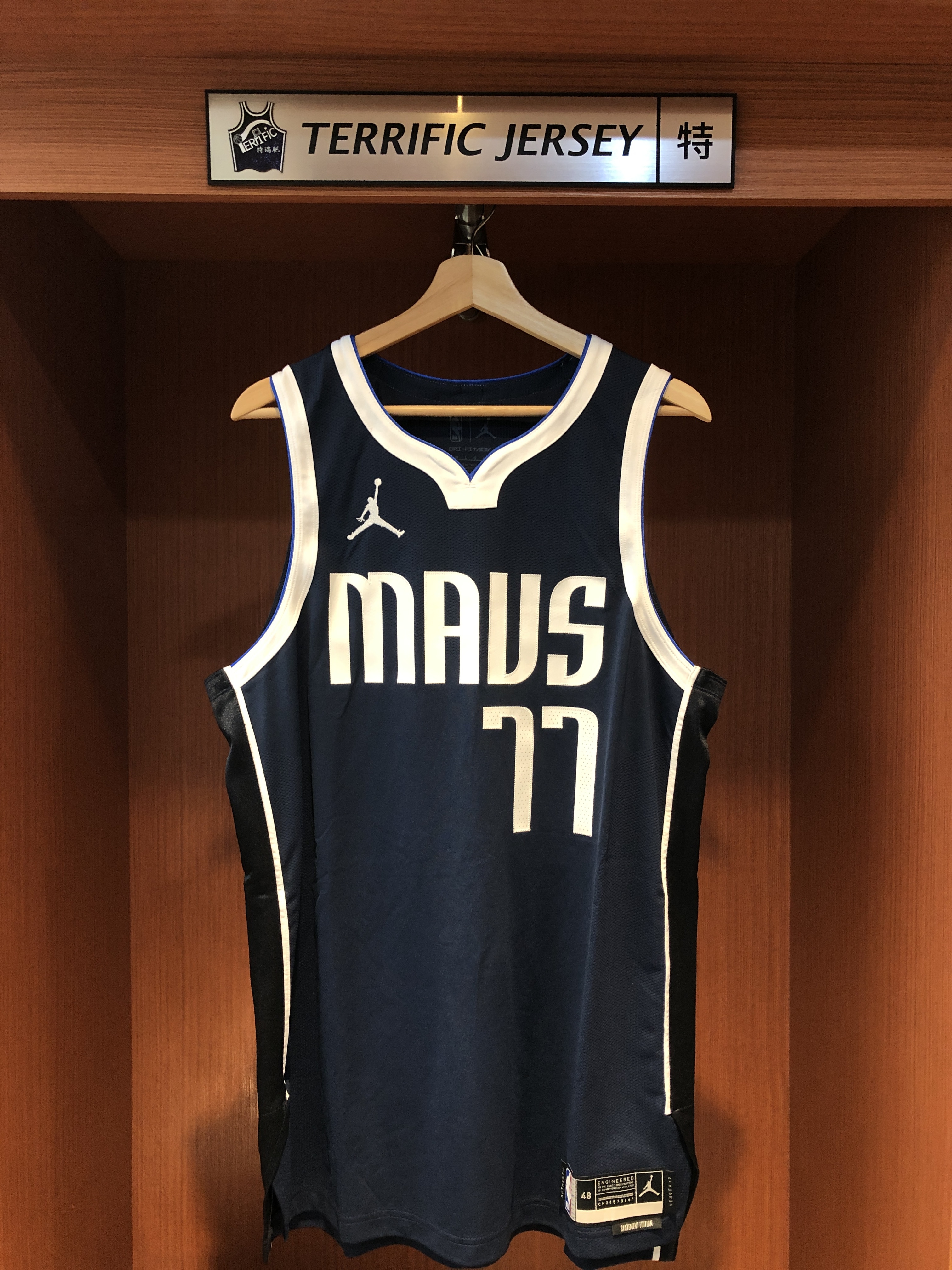 NBA球衣 Luka Doncic 達拉斯小牛深藍 Statement Jordan Authentic 球員版 電繡 全新