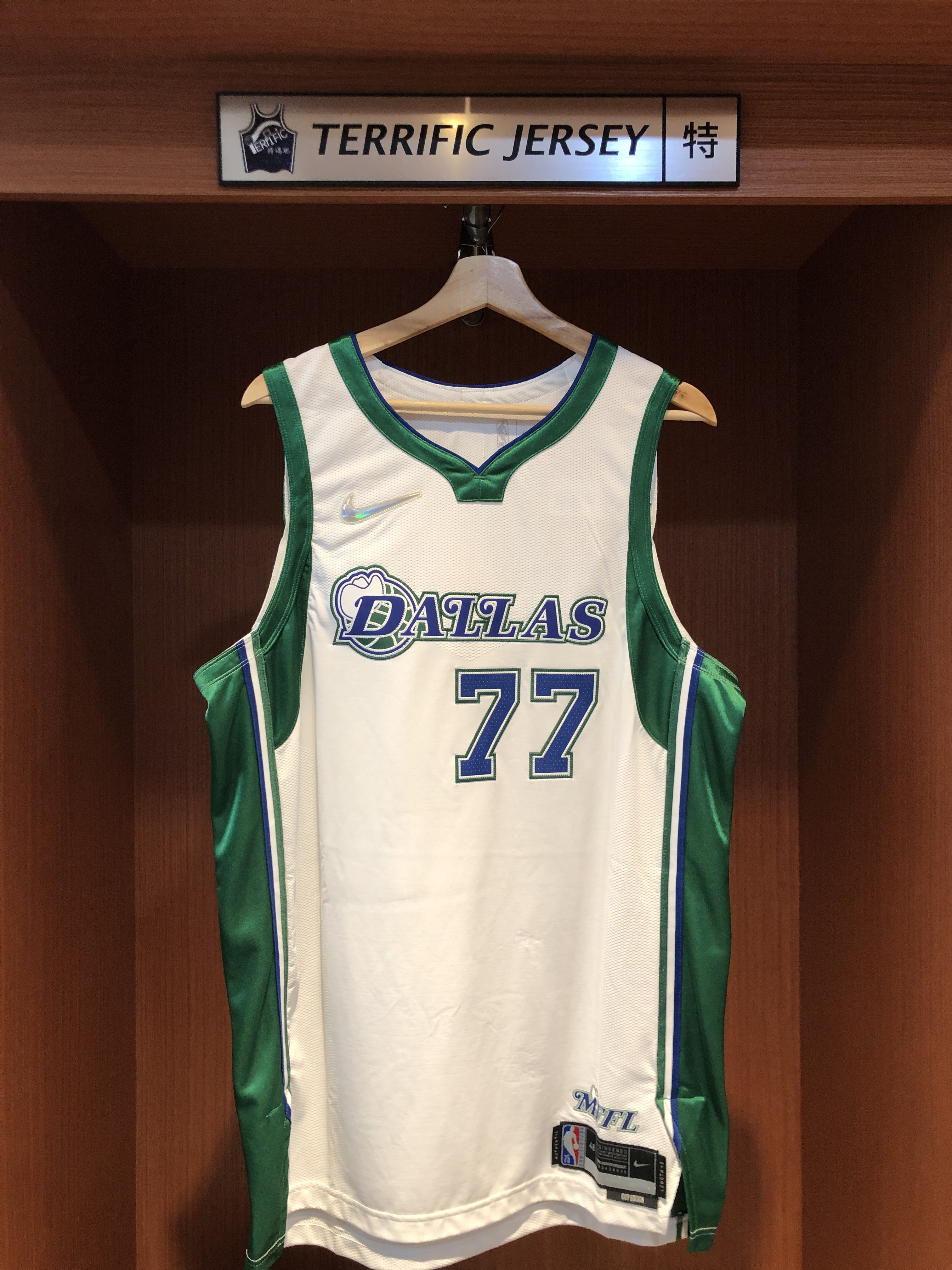 NBA球衣 Luka Doncic 達拉斯小牛城市 75周年 鑽石標 City Nike Authentic 球員版 電繡 全新