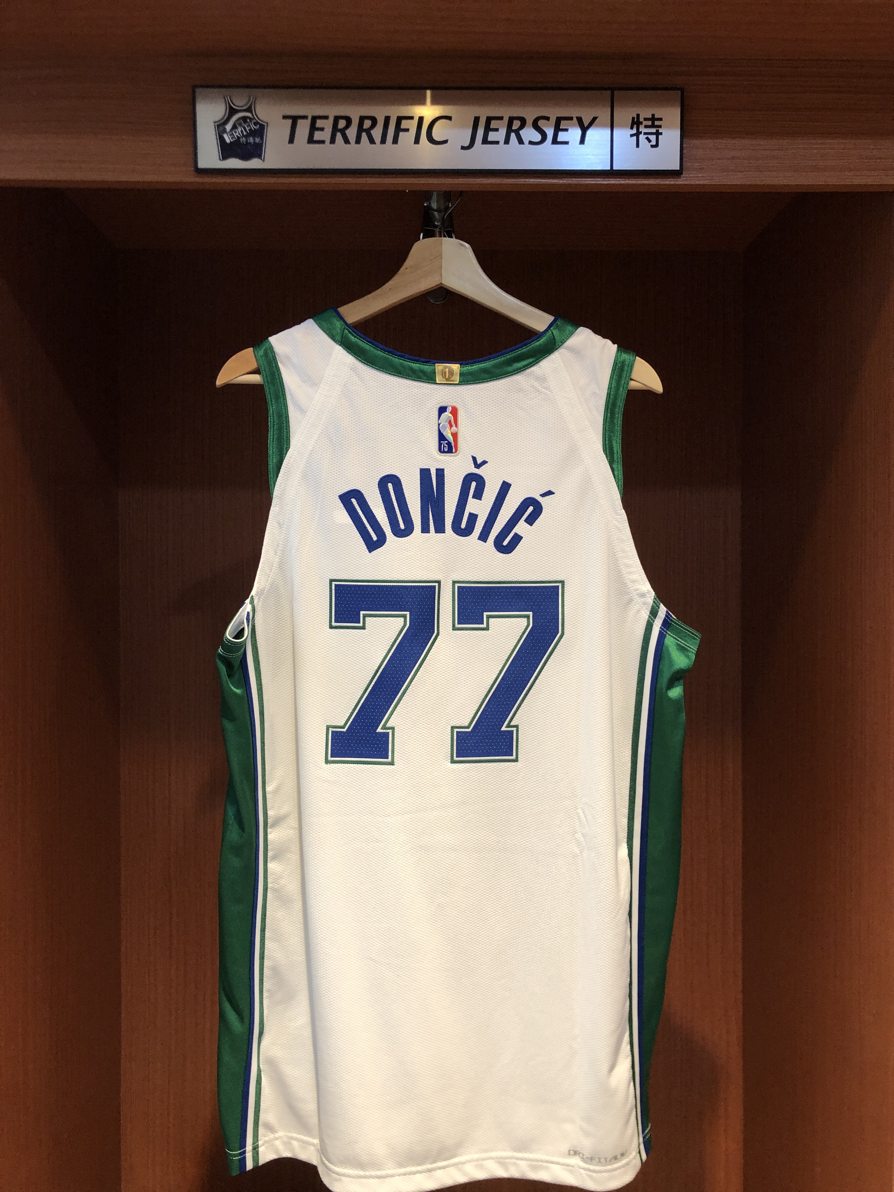 NBA球衣 Luka Doncic 達拉斯小牛城市 75周年 鑽石標 City Nike Authentic 球員版 電繡 全新