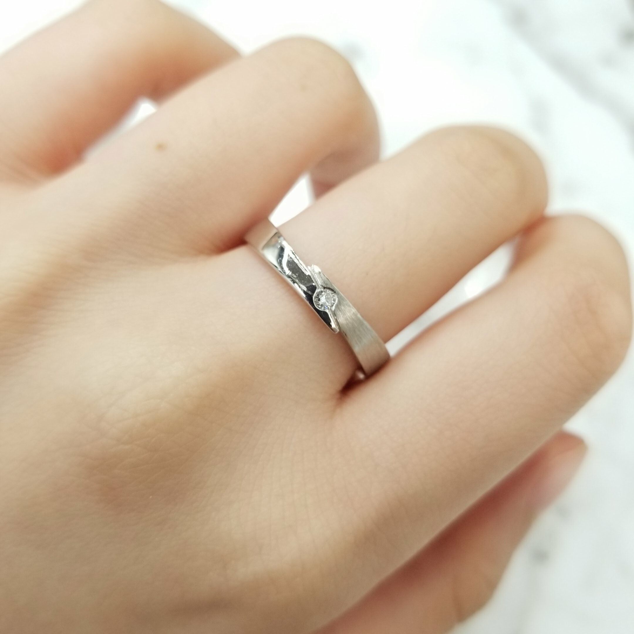 18K White Gold 0.07ct Diamond Ring