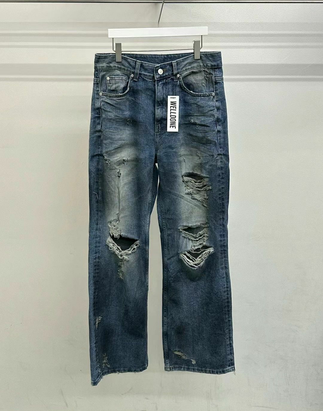 洗水破洞鬆身牛仔褲 WELL DONE-033J