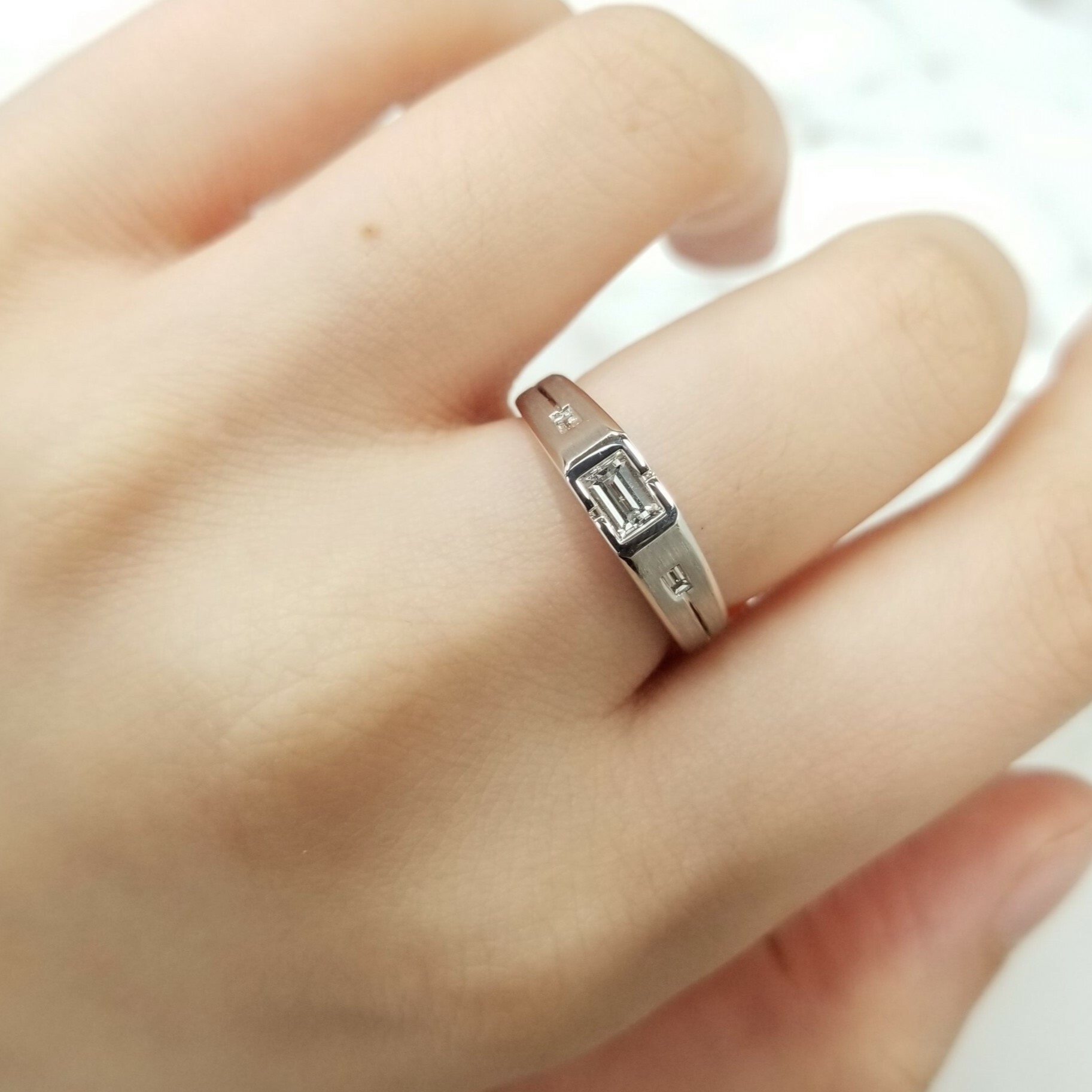 18K White Gold 0.34ct Emerald Cut Diamond Ring